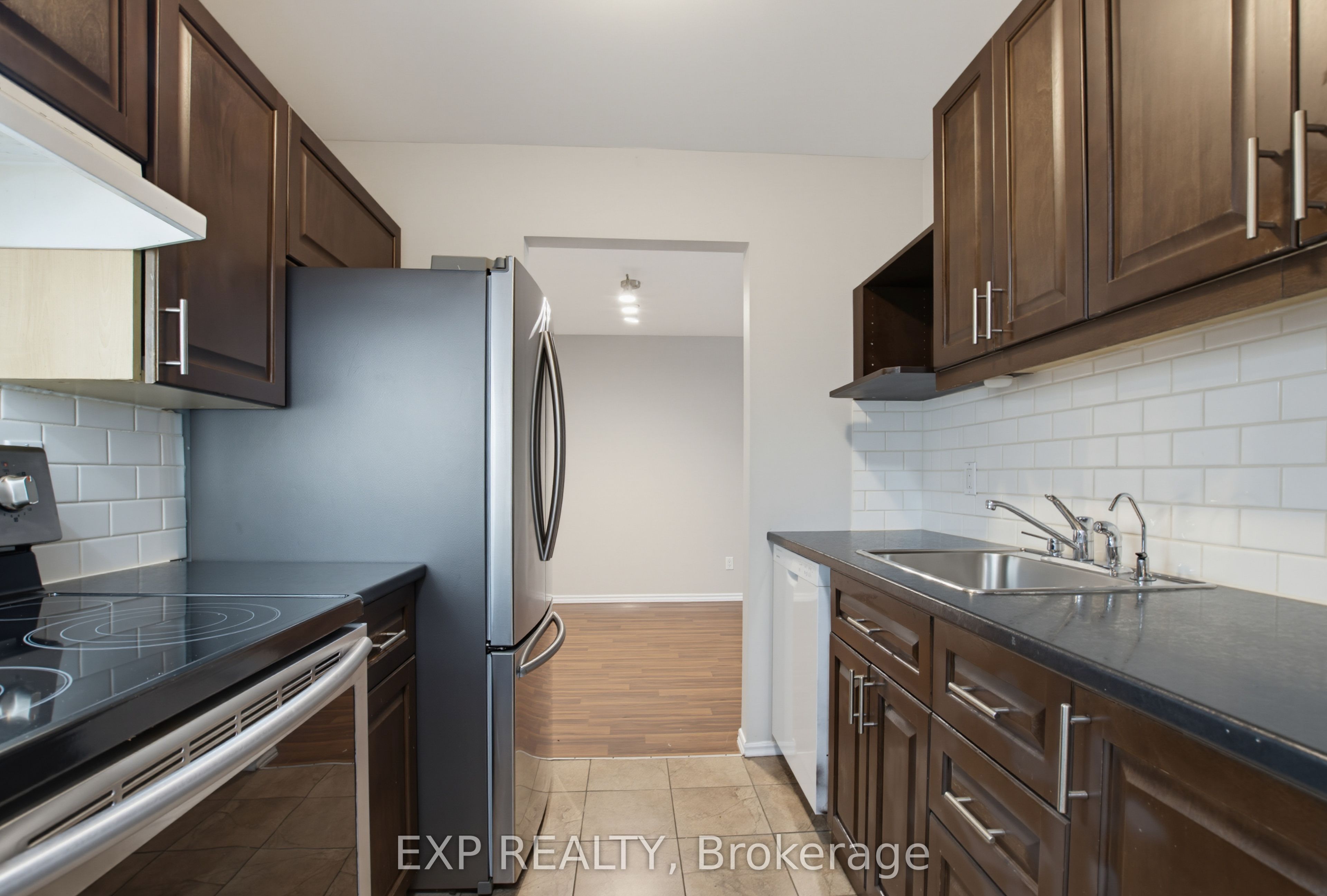 144 Conway Drive 106 Property Photo 5