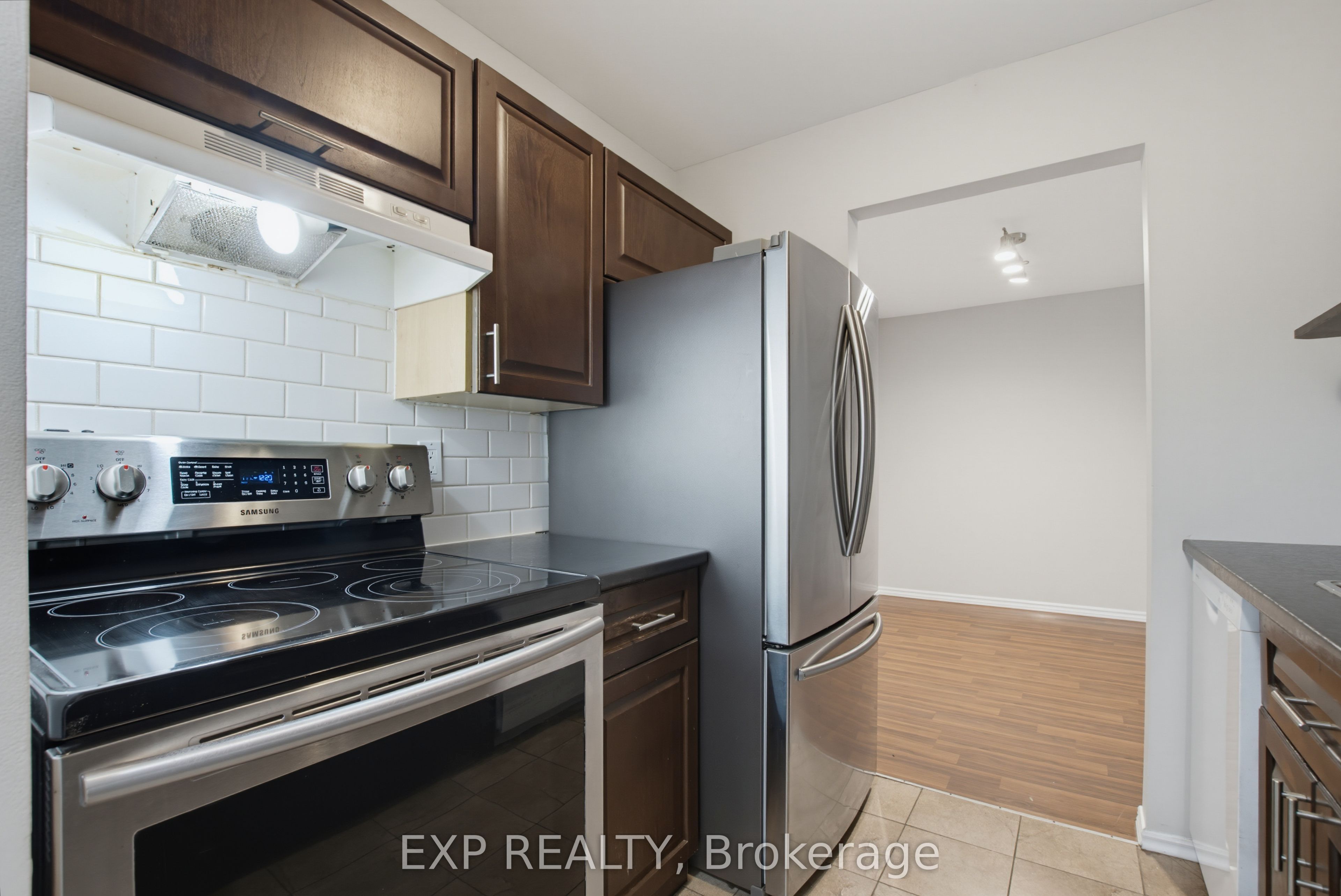 144 Conway Drive 106 Property Photo 6