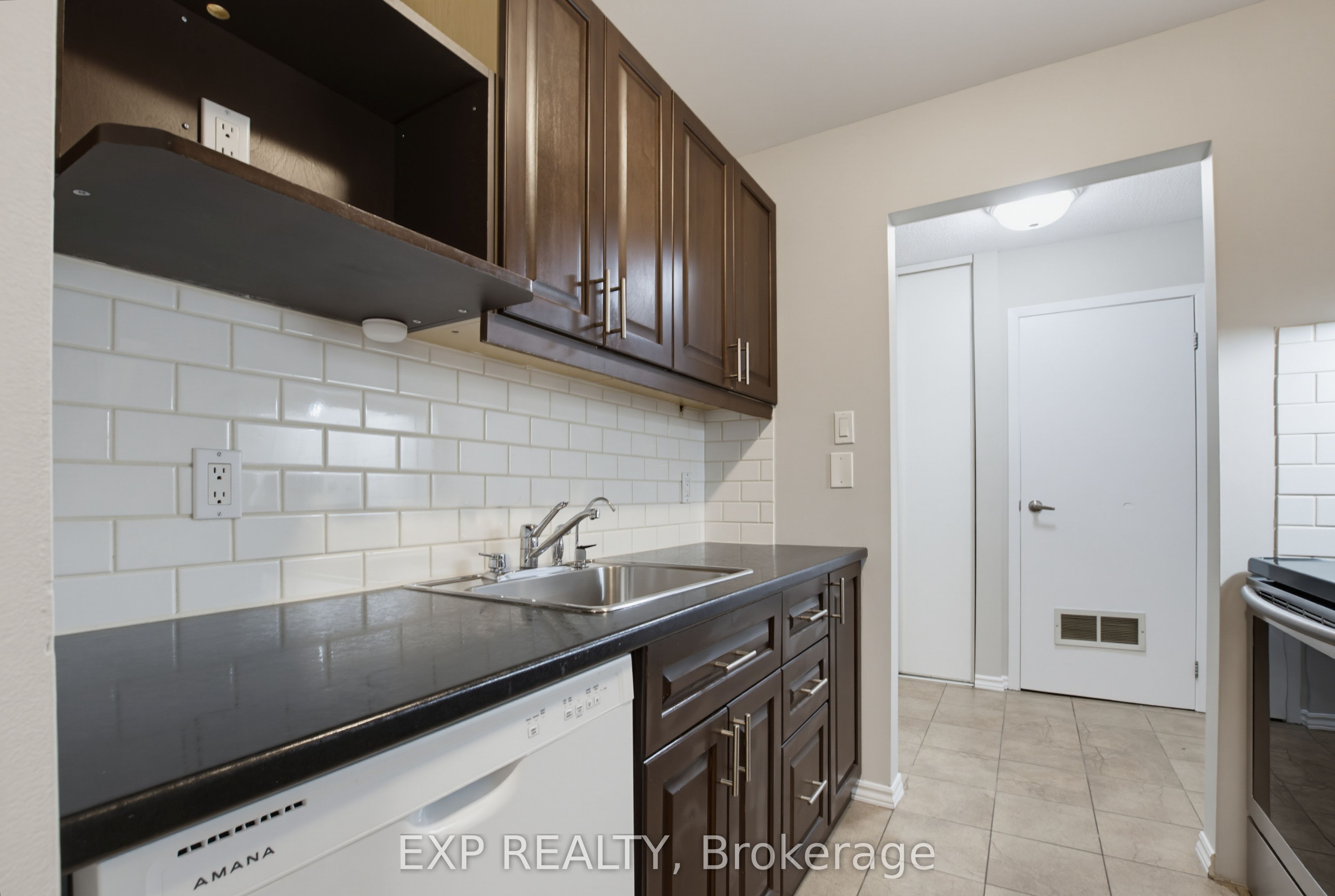 144 Conway Drive 106 Property Photo 8