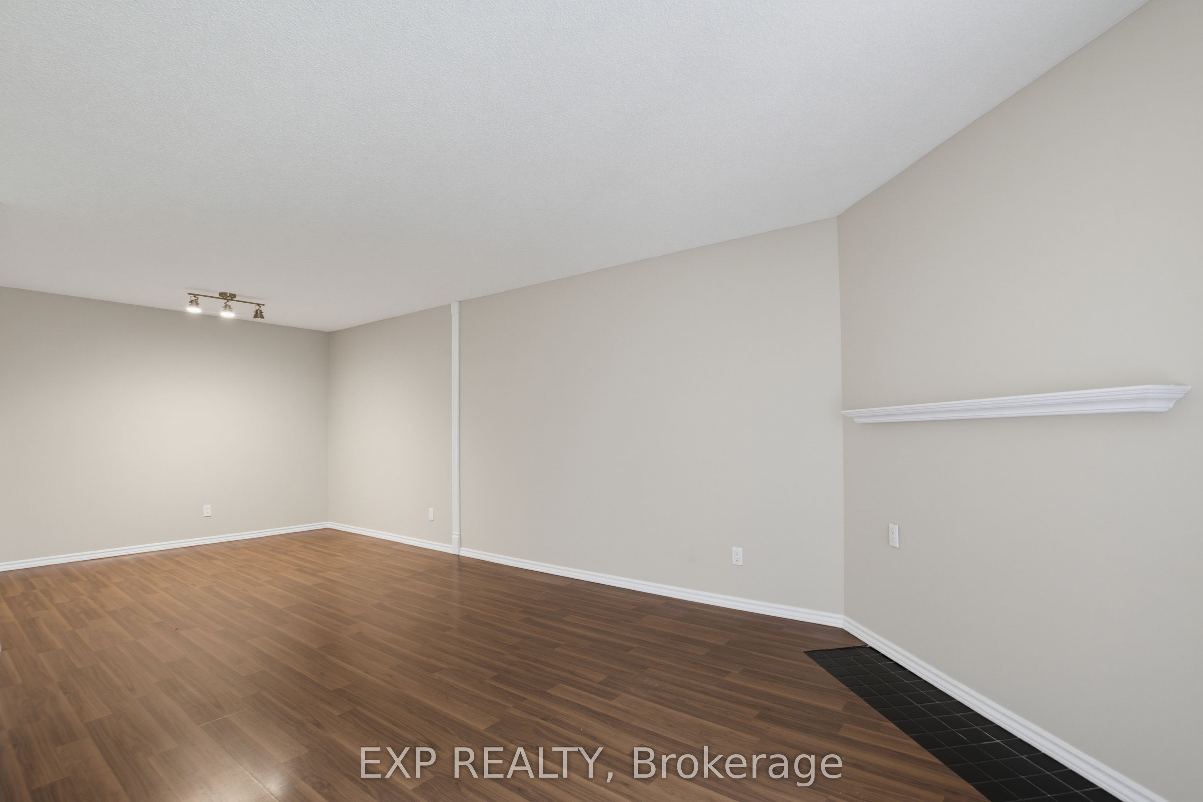 144 Conway Drive 106 Property Photo 12