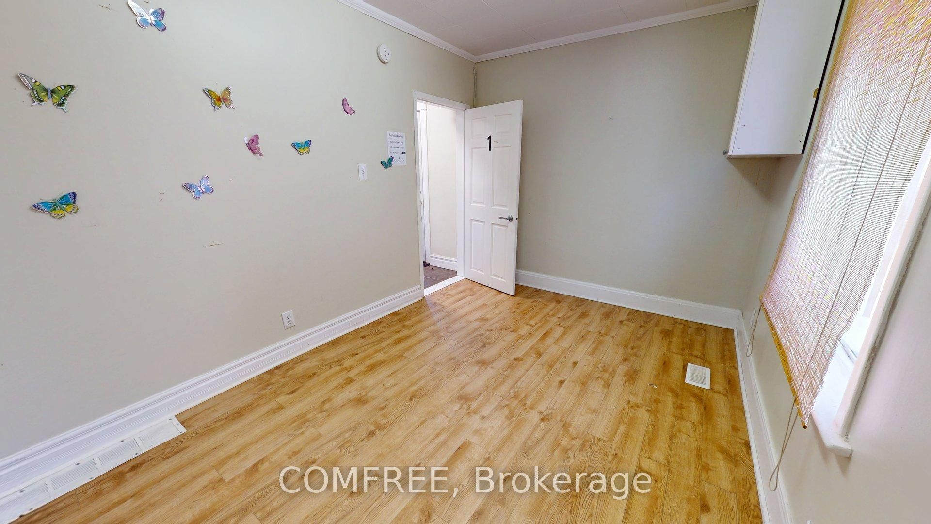 1405 King Street E Property Photo 4