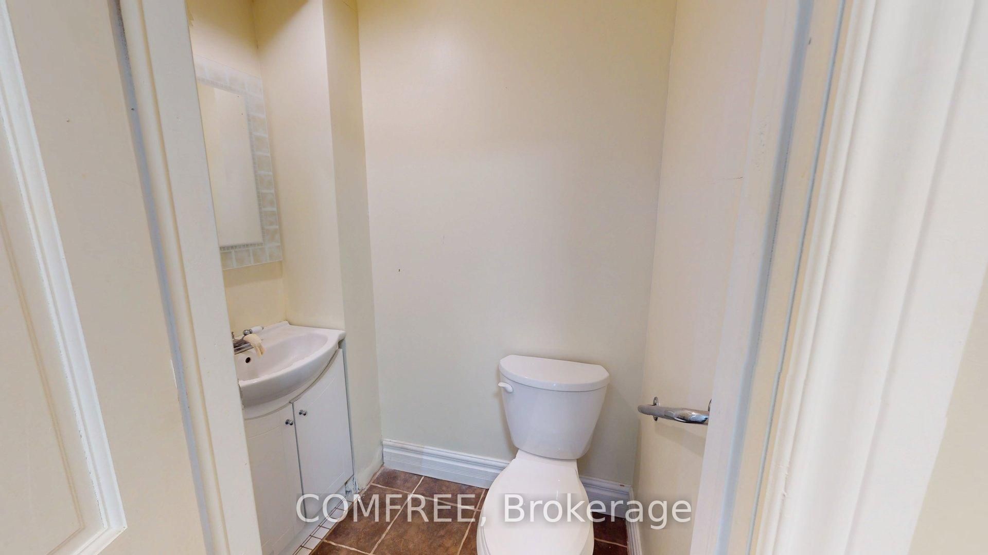 1405 King Street E Property Photo 7