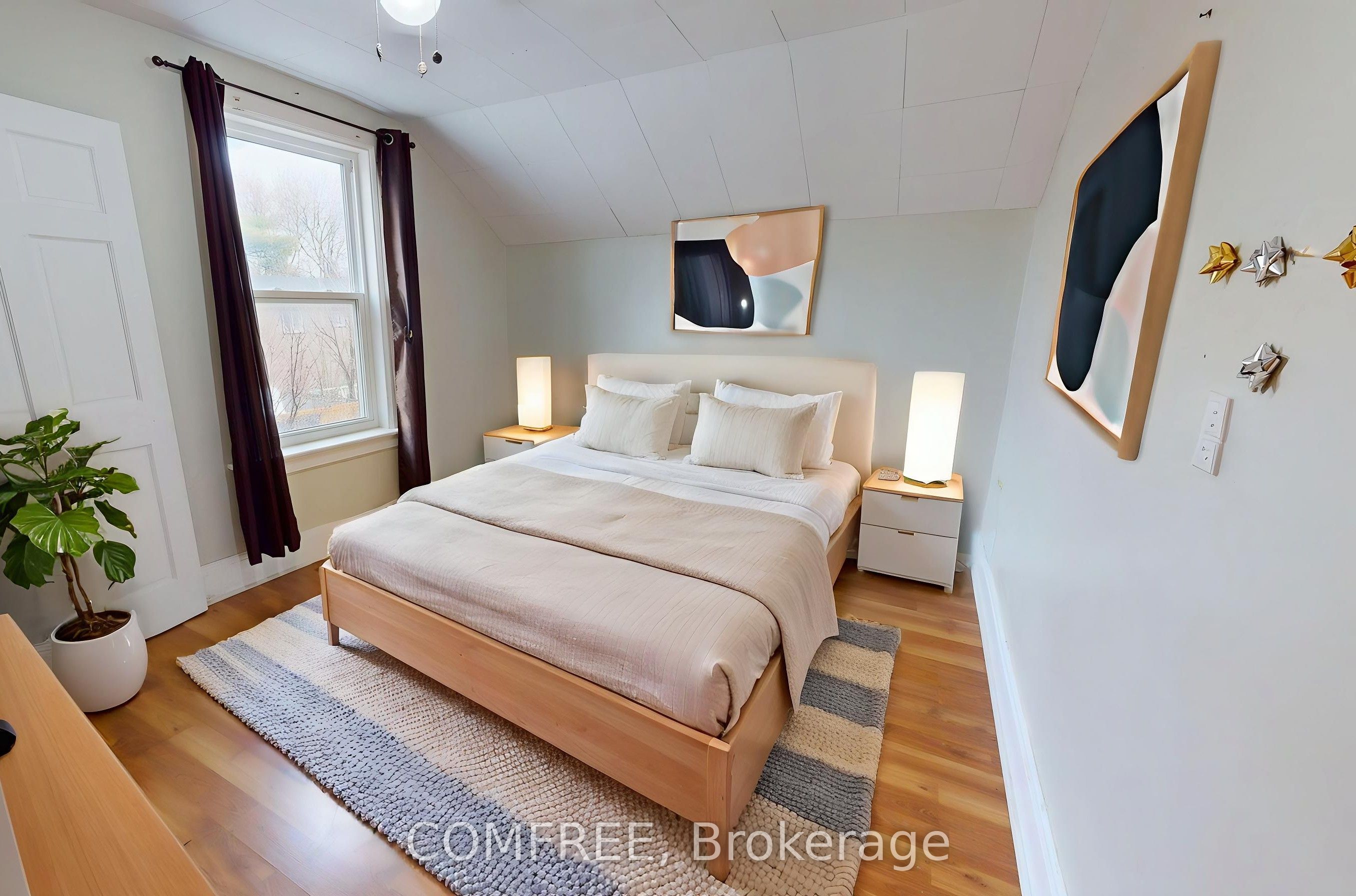 1405 King Street E Property Photo 13