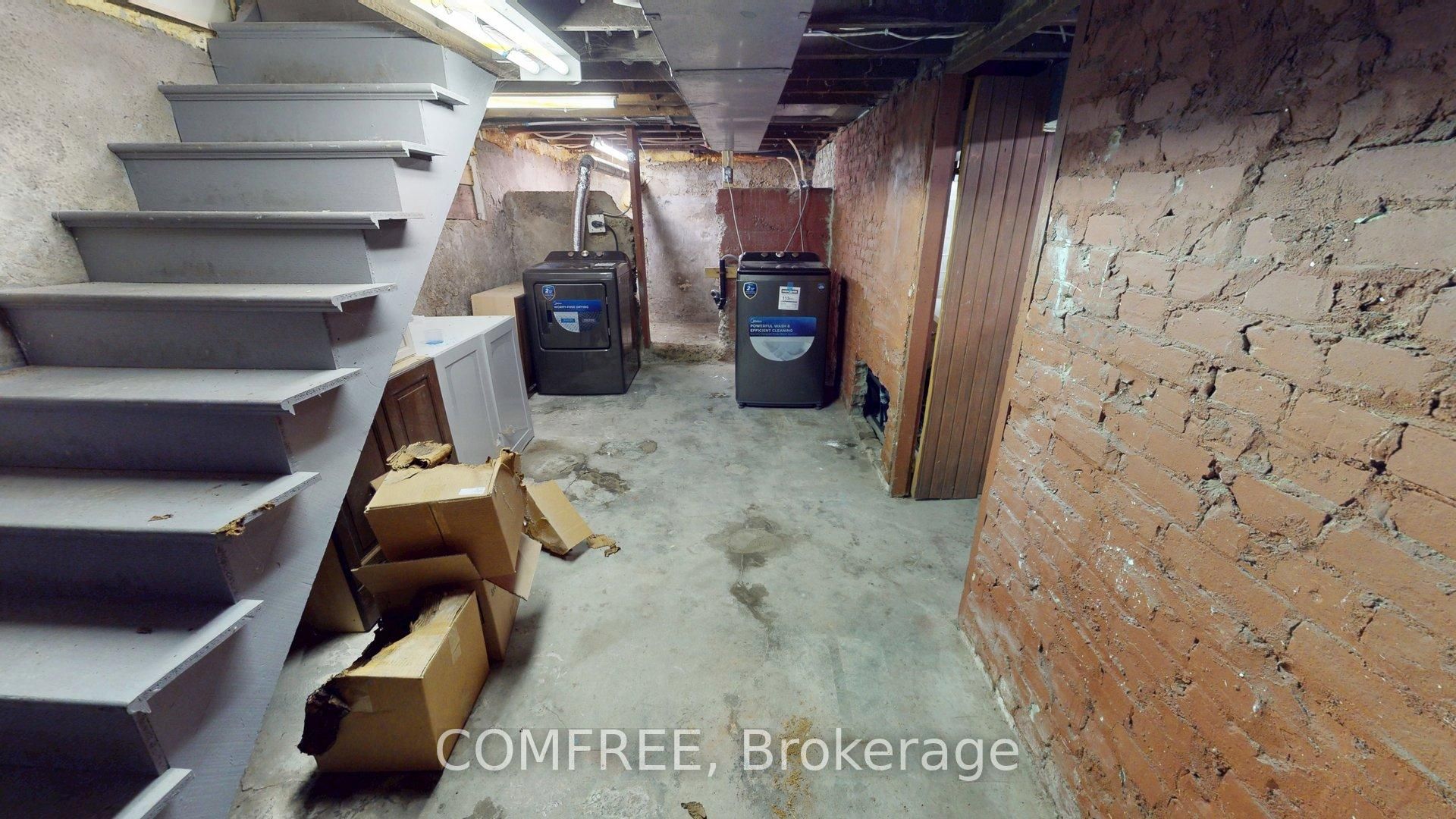1405 King Street E Property Photo 20
