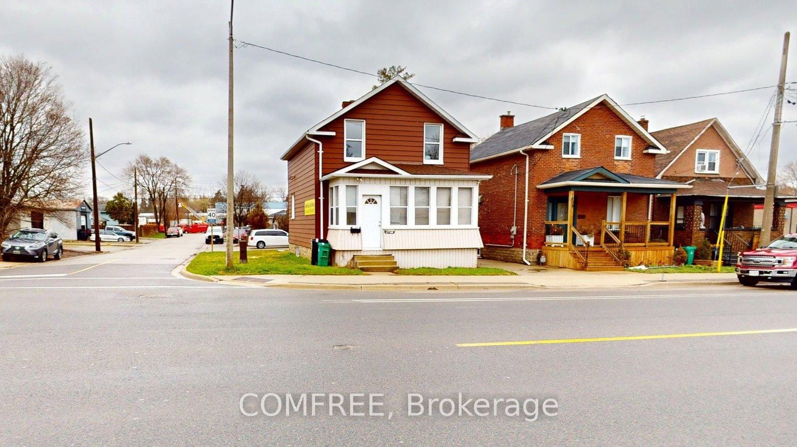 1405 King Street E Property Photo 1