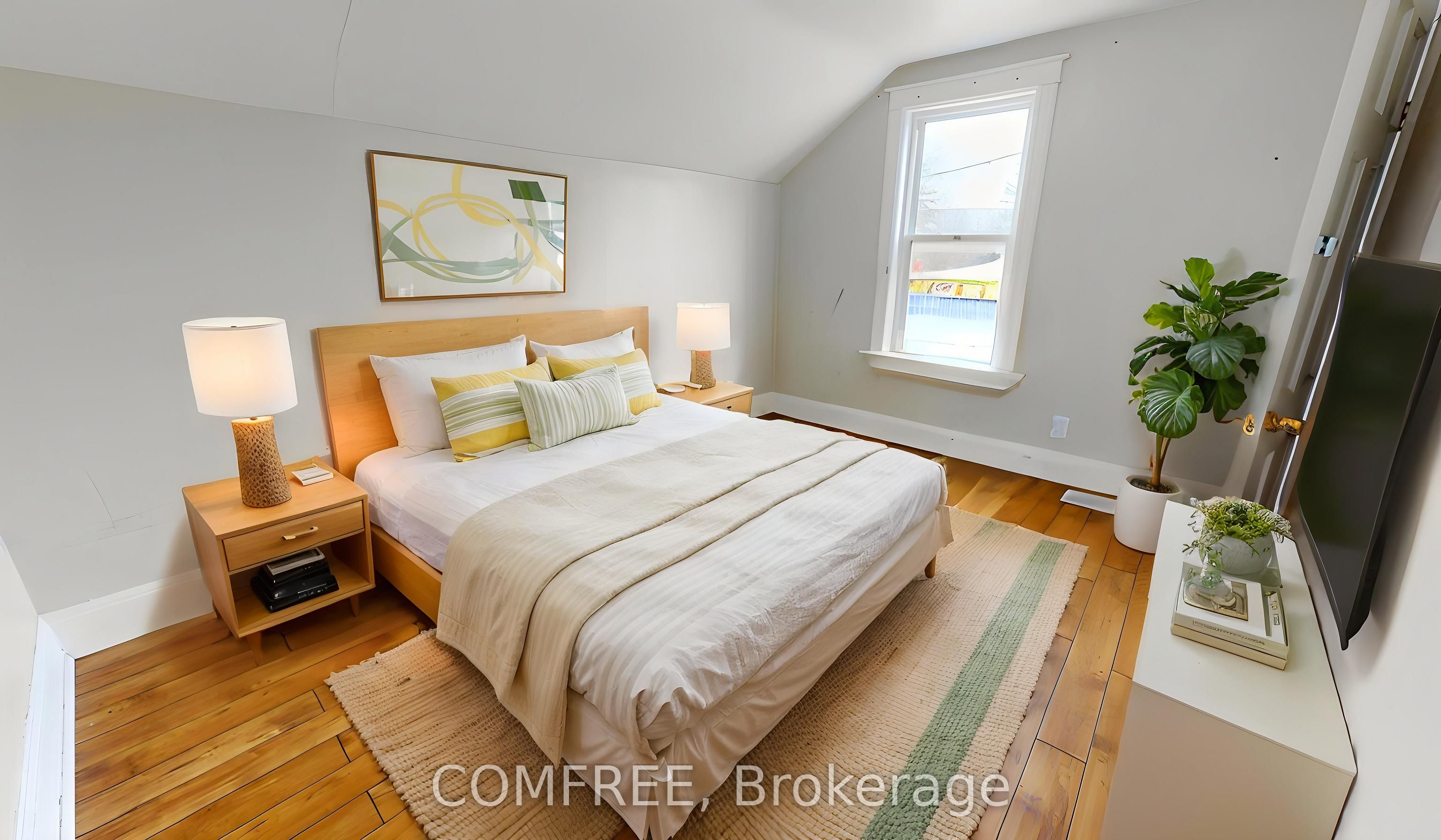 1405 King Street E Property Photo 16