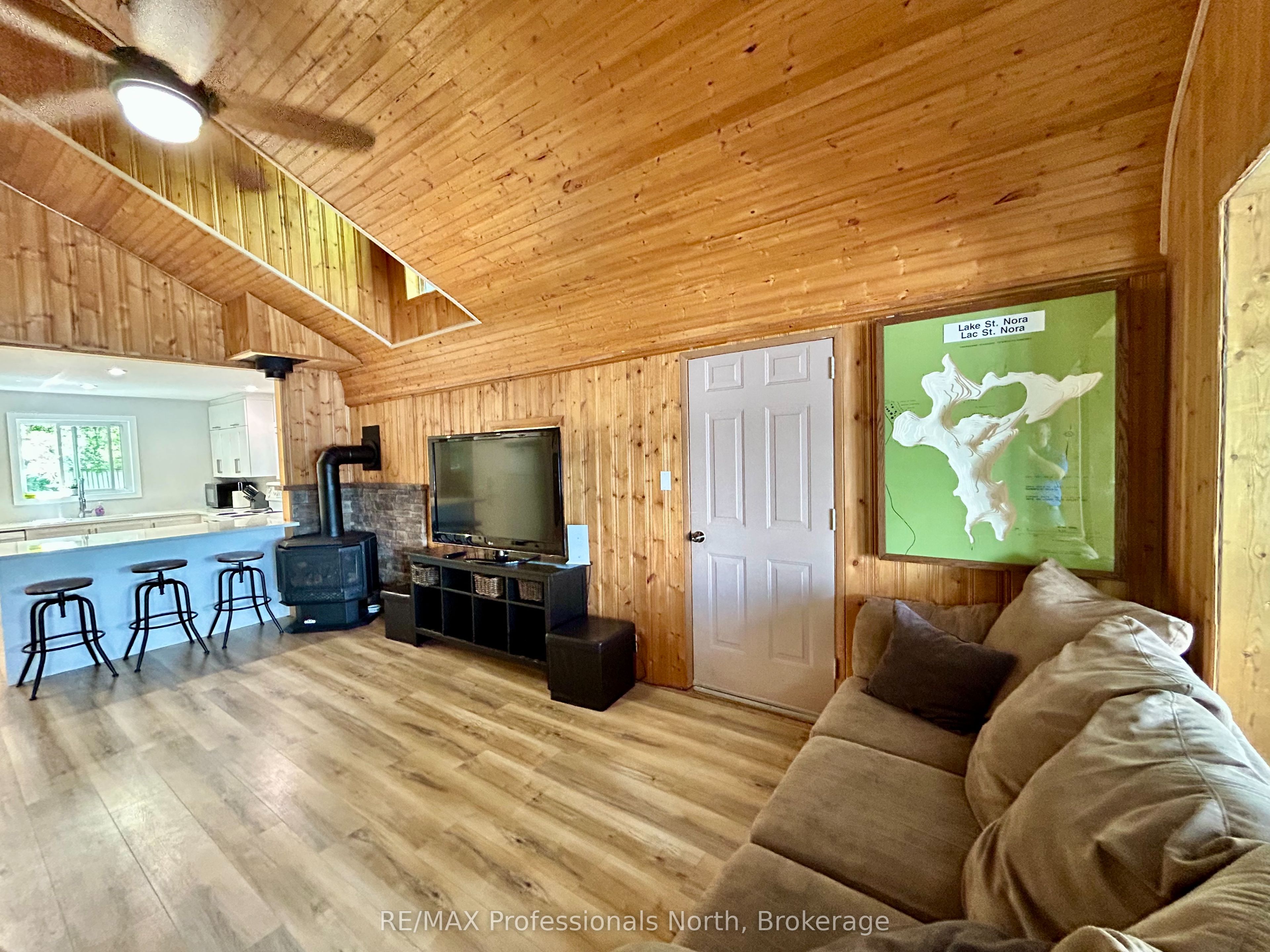 1129 Comak Crescent Property Photo 13