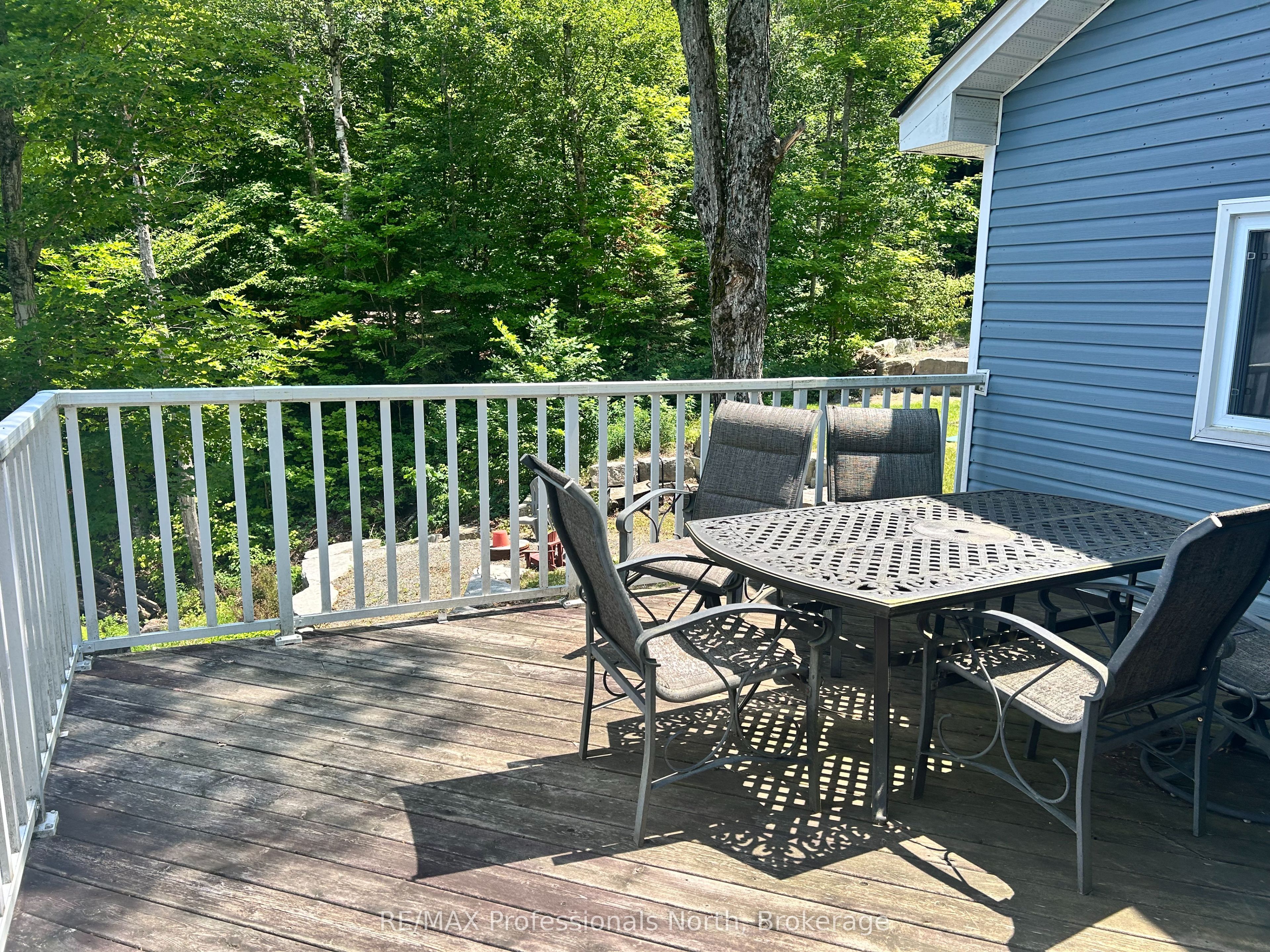 1129 Comak Crescent Property Photo 20