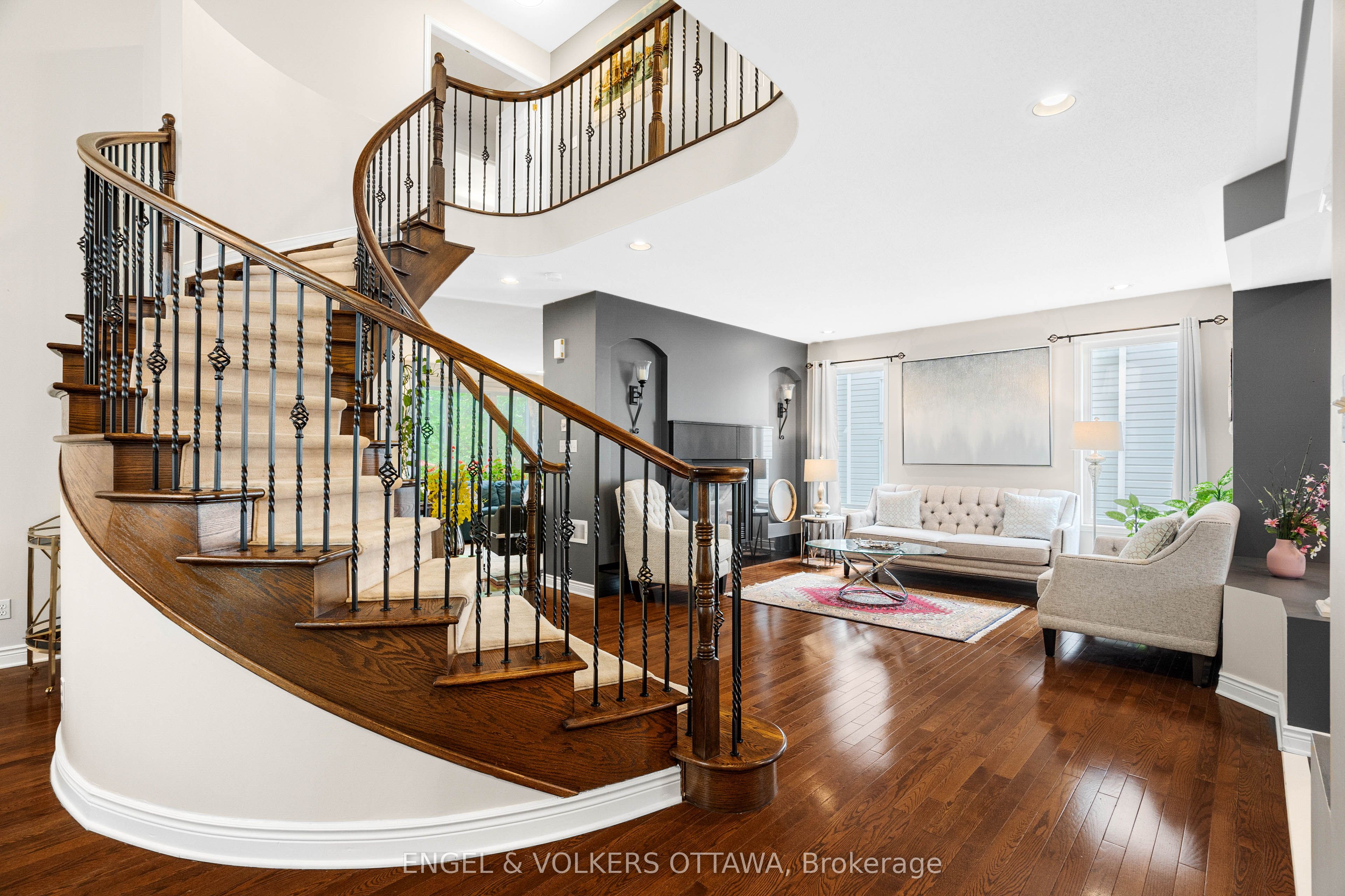 8 Glenrill Place Property Photo 5