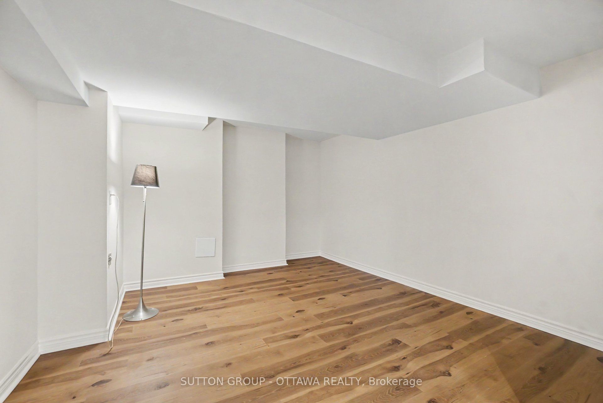 1833 Brousseau Crescent Property Photo 23