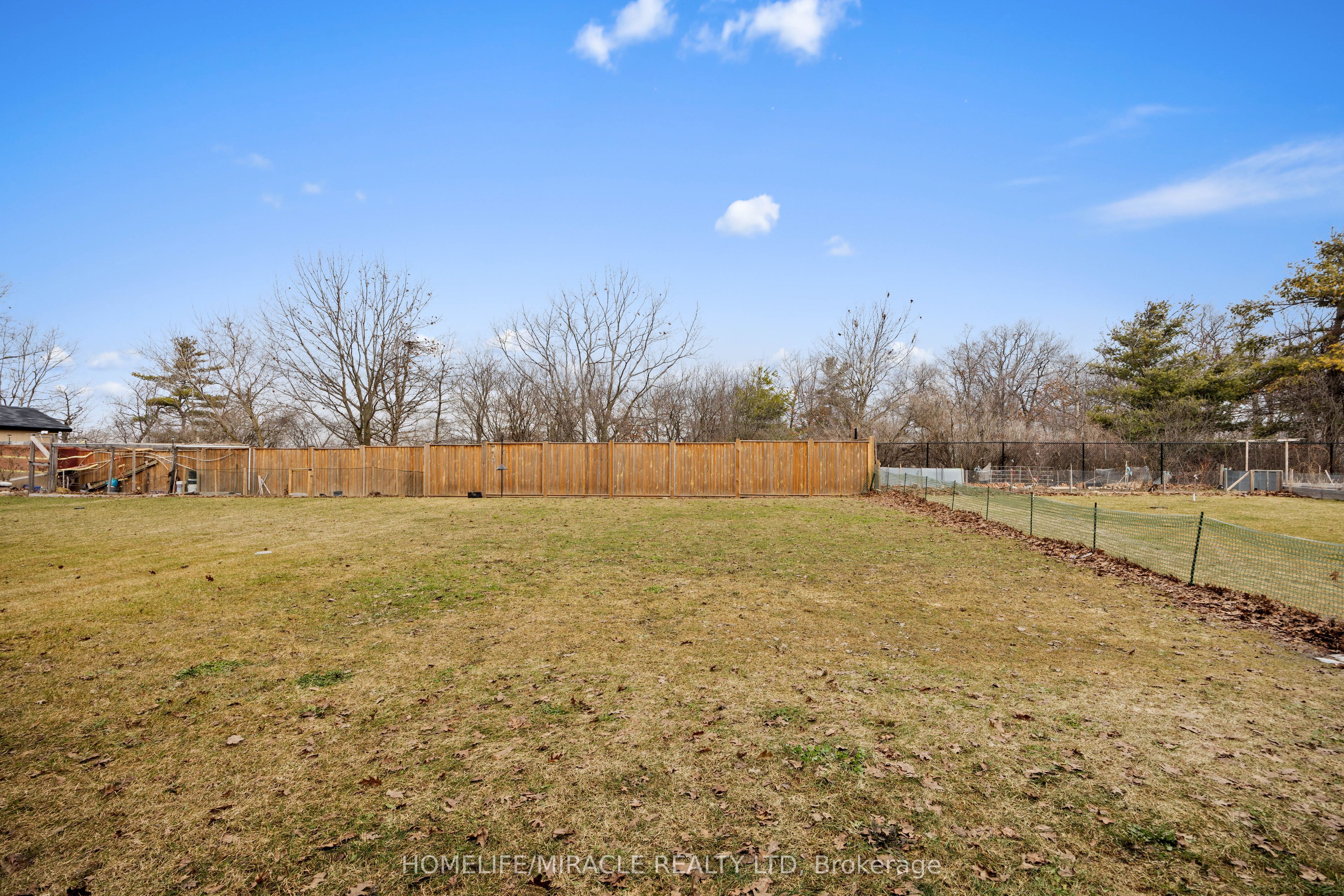 196 Freure Drive Property Photo 7
