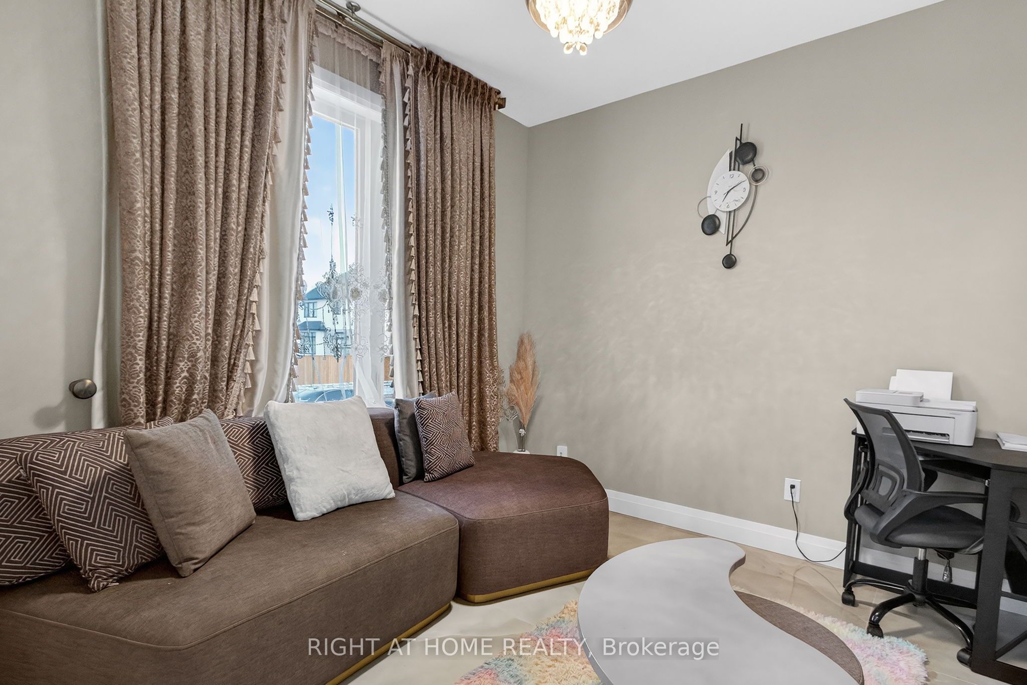 153 Mcleod Street Property Photo 3