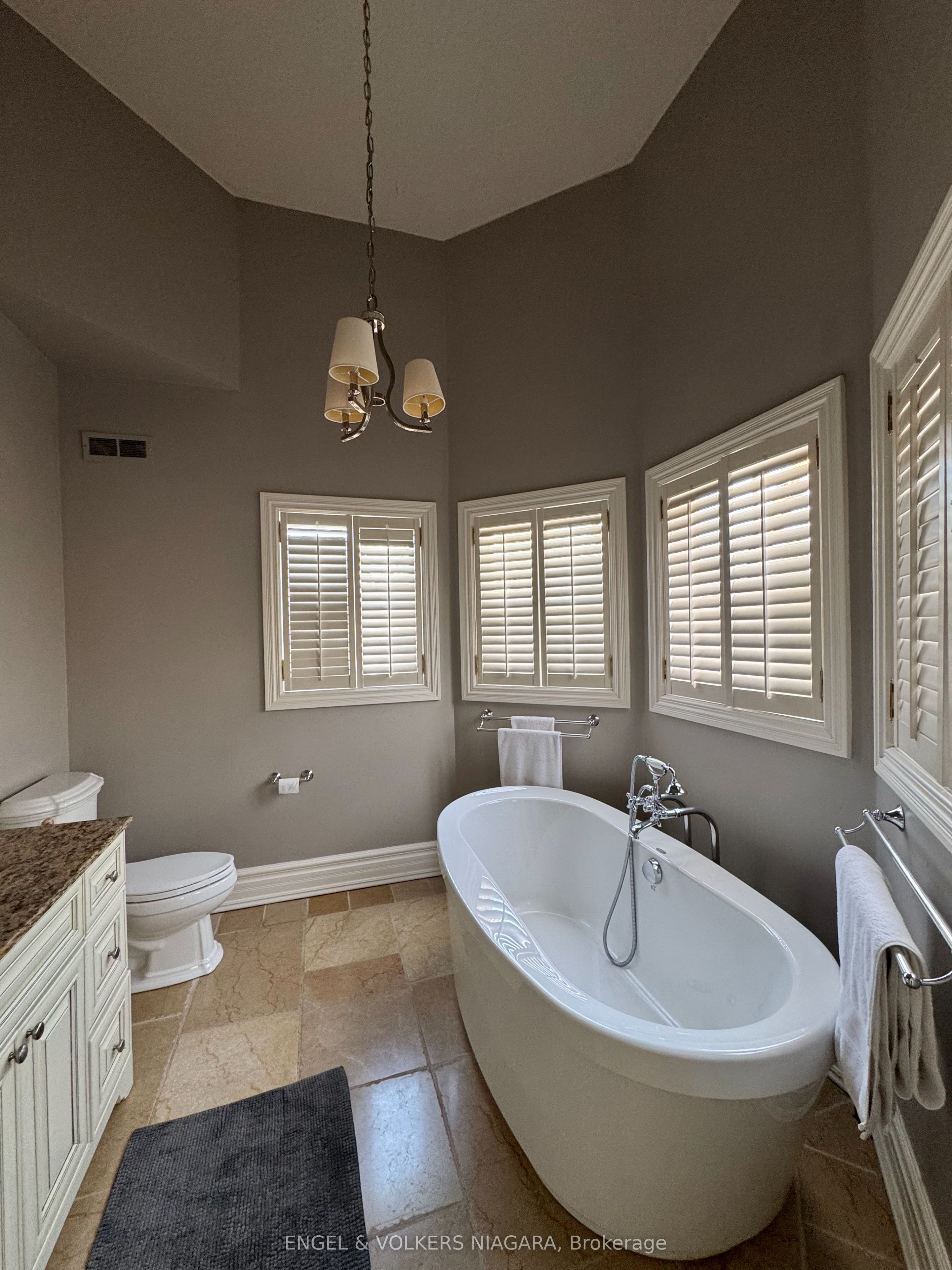 14650 Niagara Parkway Property Photo 21