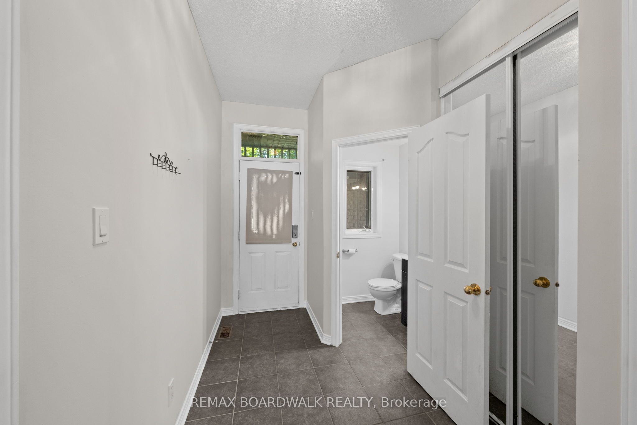 50 Gray Crescent Property Photo 3