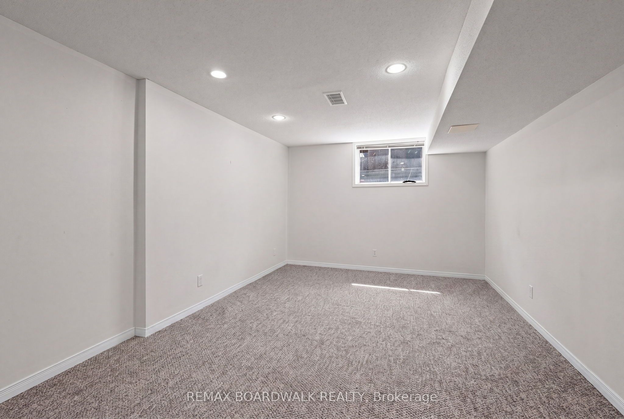 50 Gray Crescent Property Photo 22
