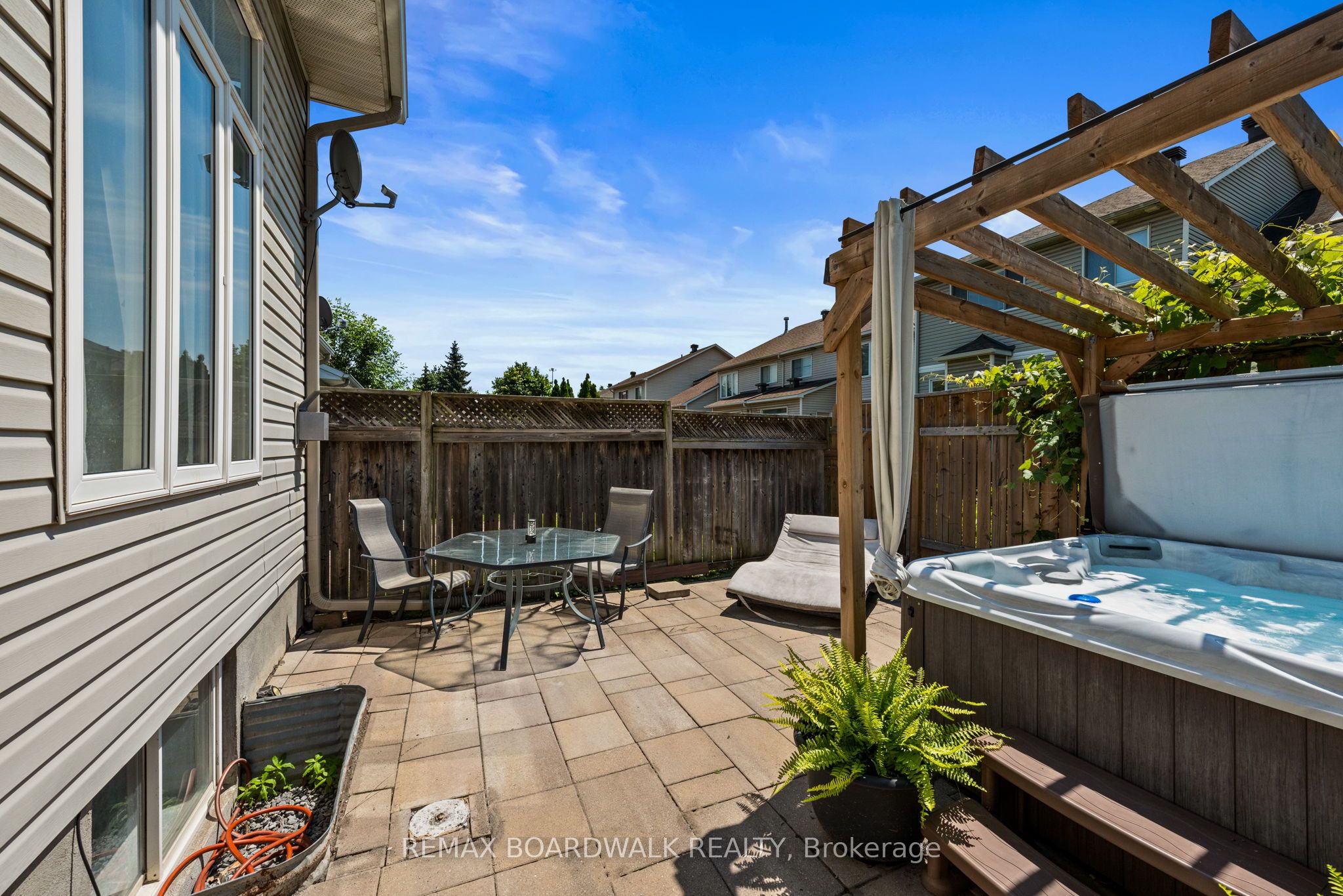 50 Gray Crescent Property Photo 25