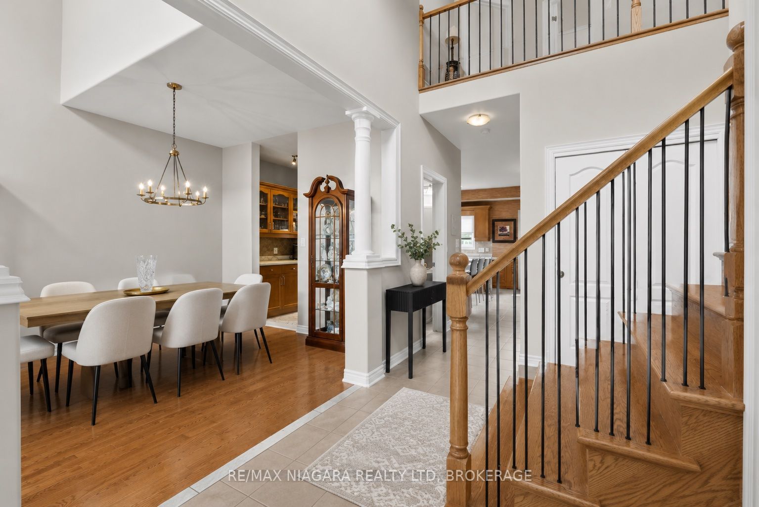 282 Winterberry Boulevard Property Photo 10