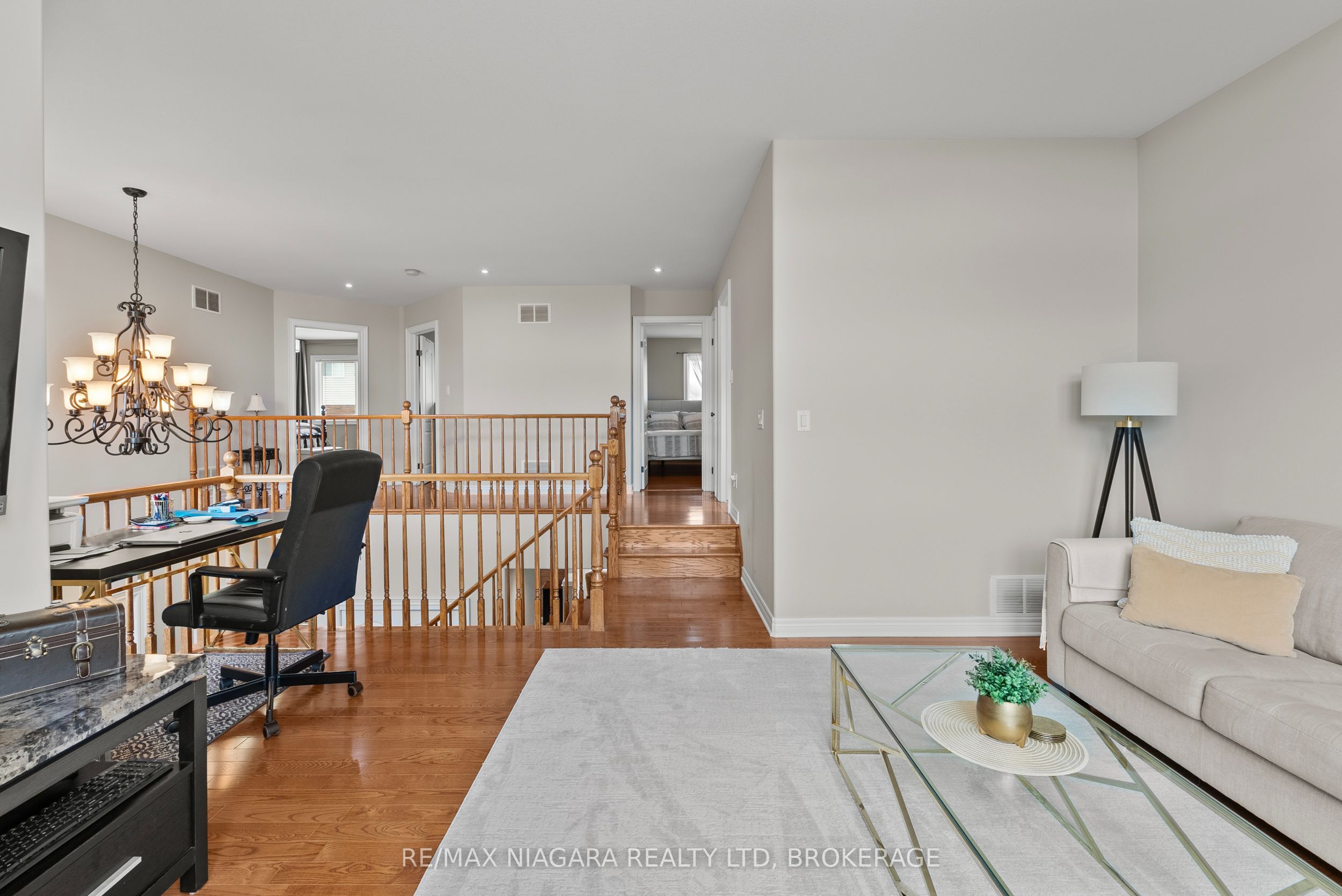 282 Winterberry Boulevard Property Photo 26
