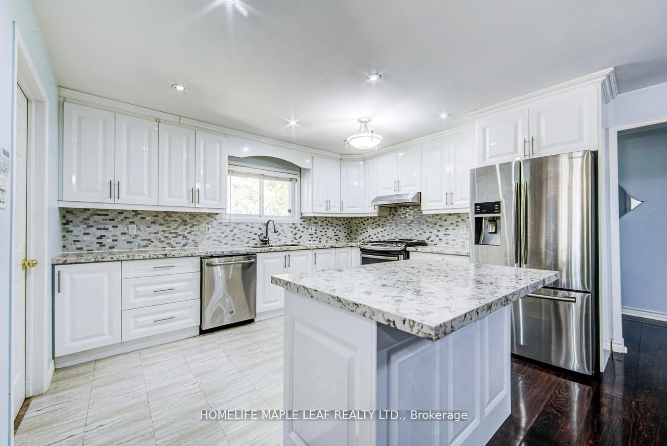 514249 2nd Line Property Photo 10