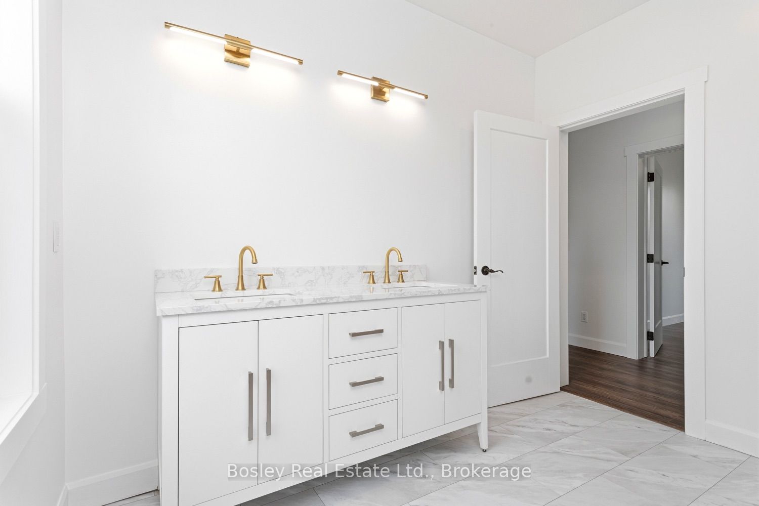 40 Charles Street Property Photo 32