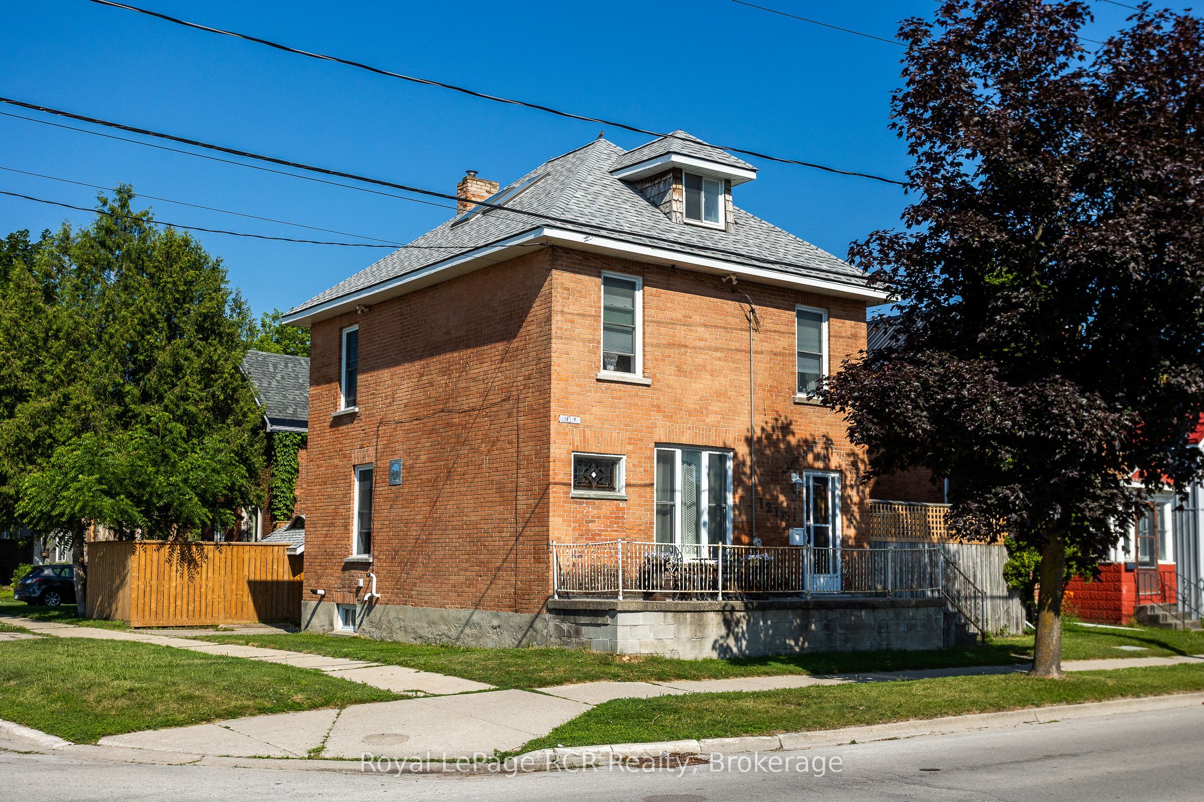 1218 1st Avenue W Property Photo 1