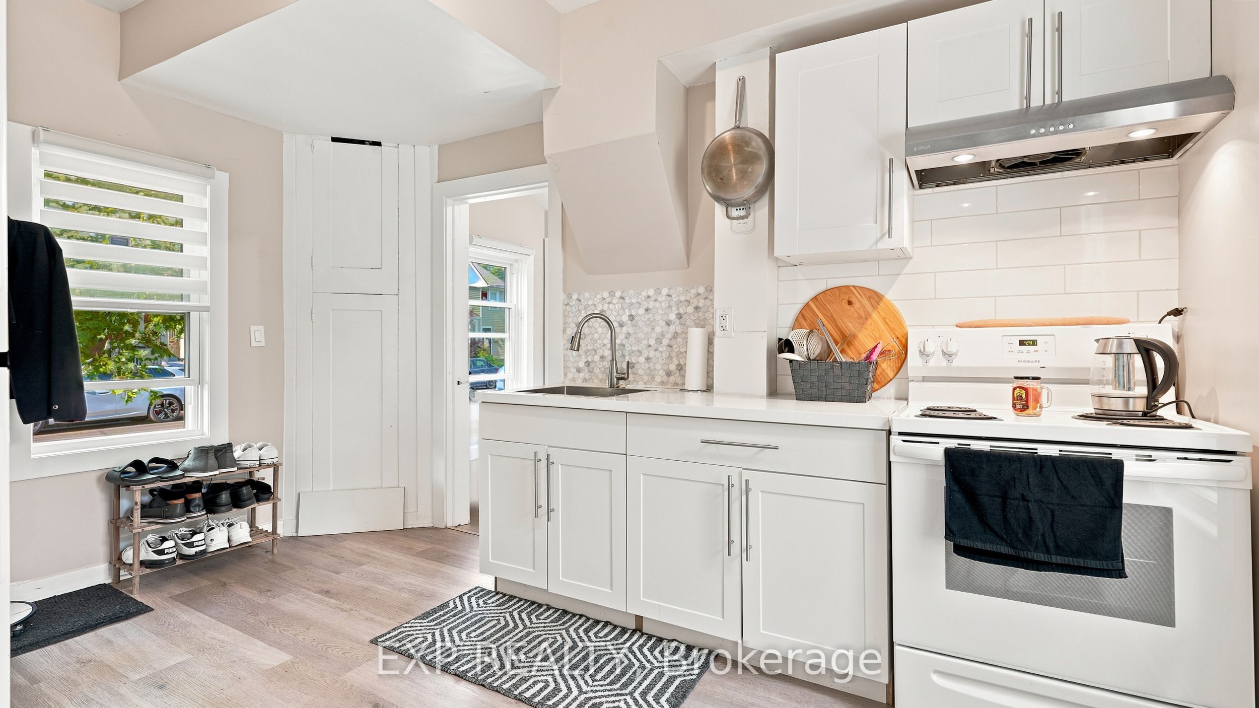 20 Henry Street Property Photo 7