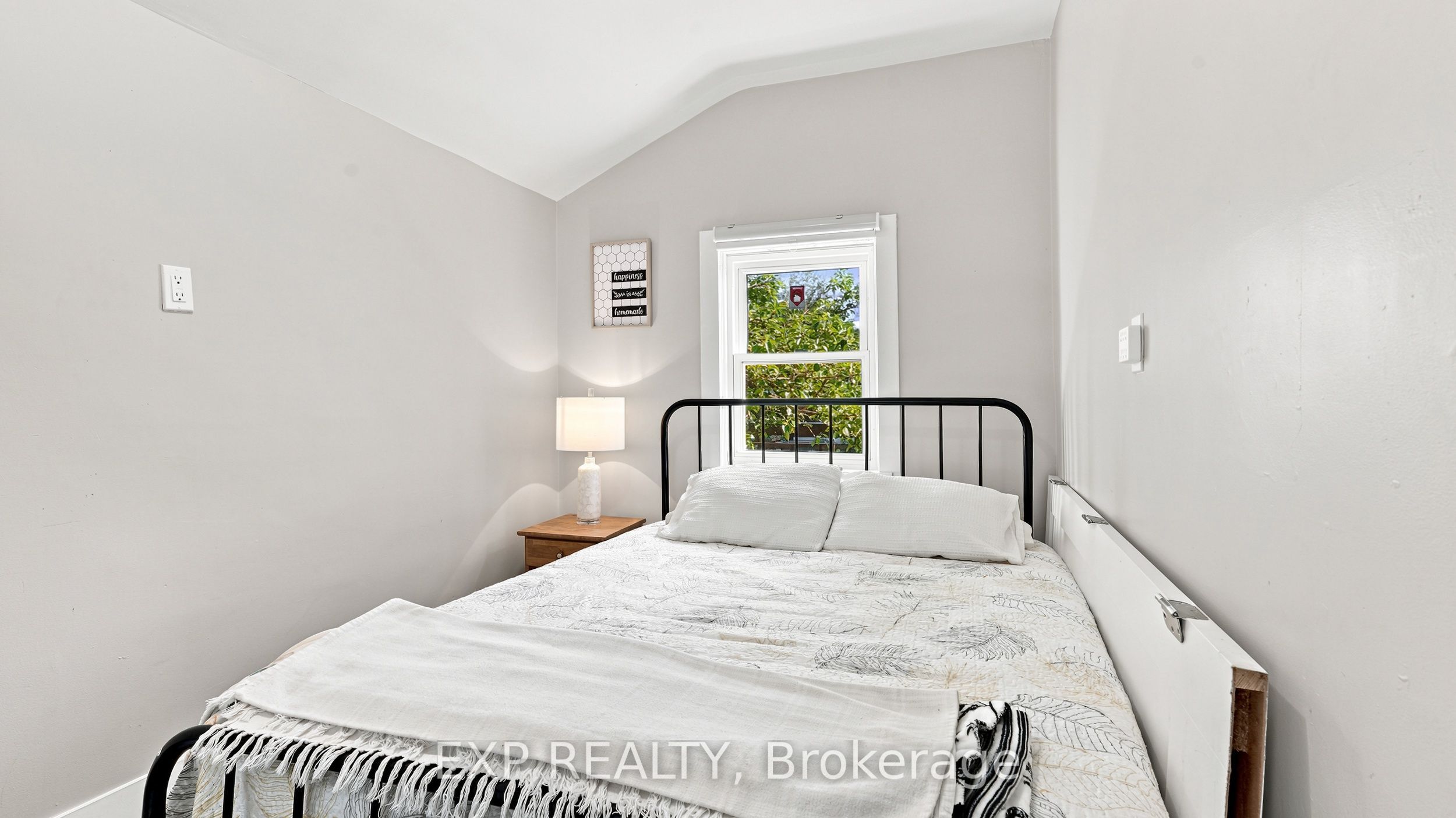 20 Henry Street Property Photo 10