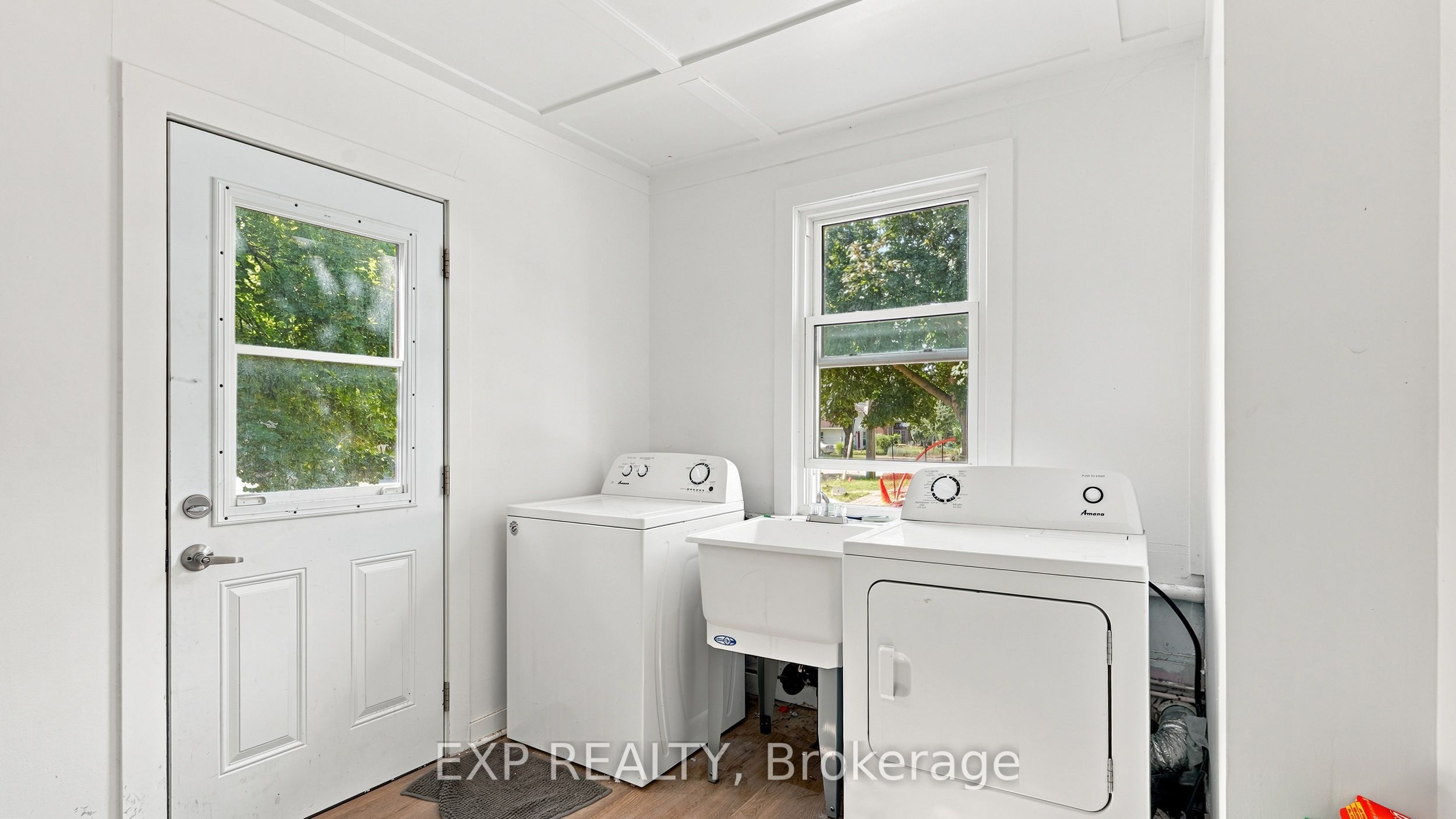 20 Henry Street Property Photo 21
