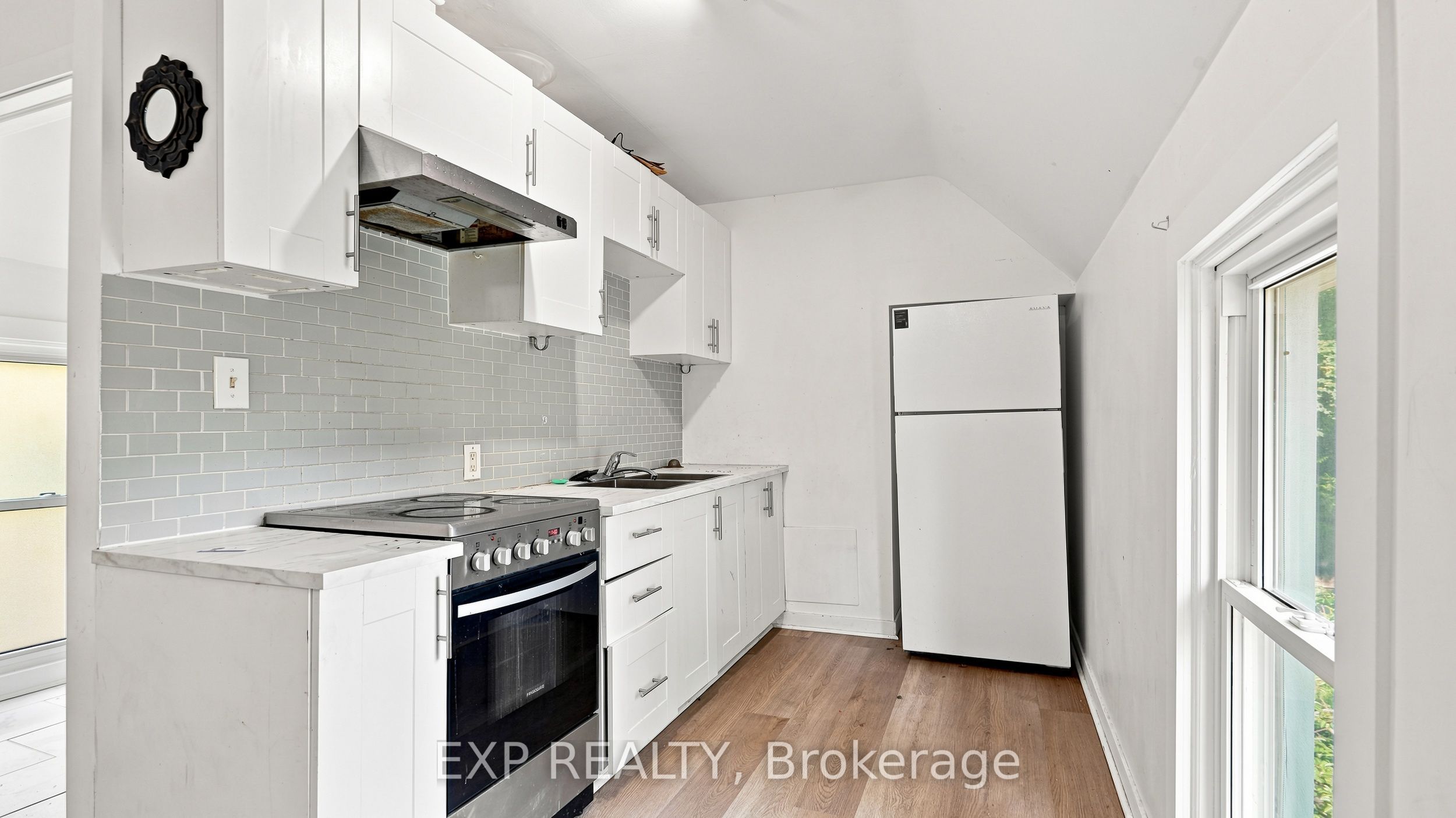 20 Henry Street Property Photo 26