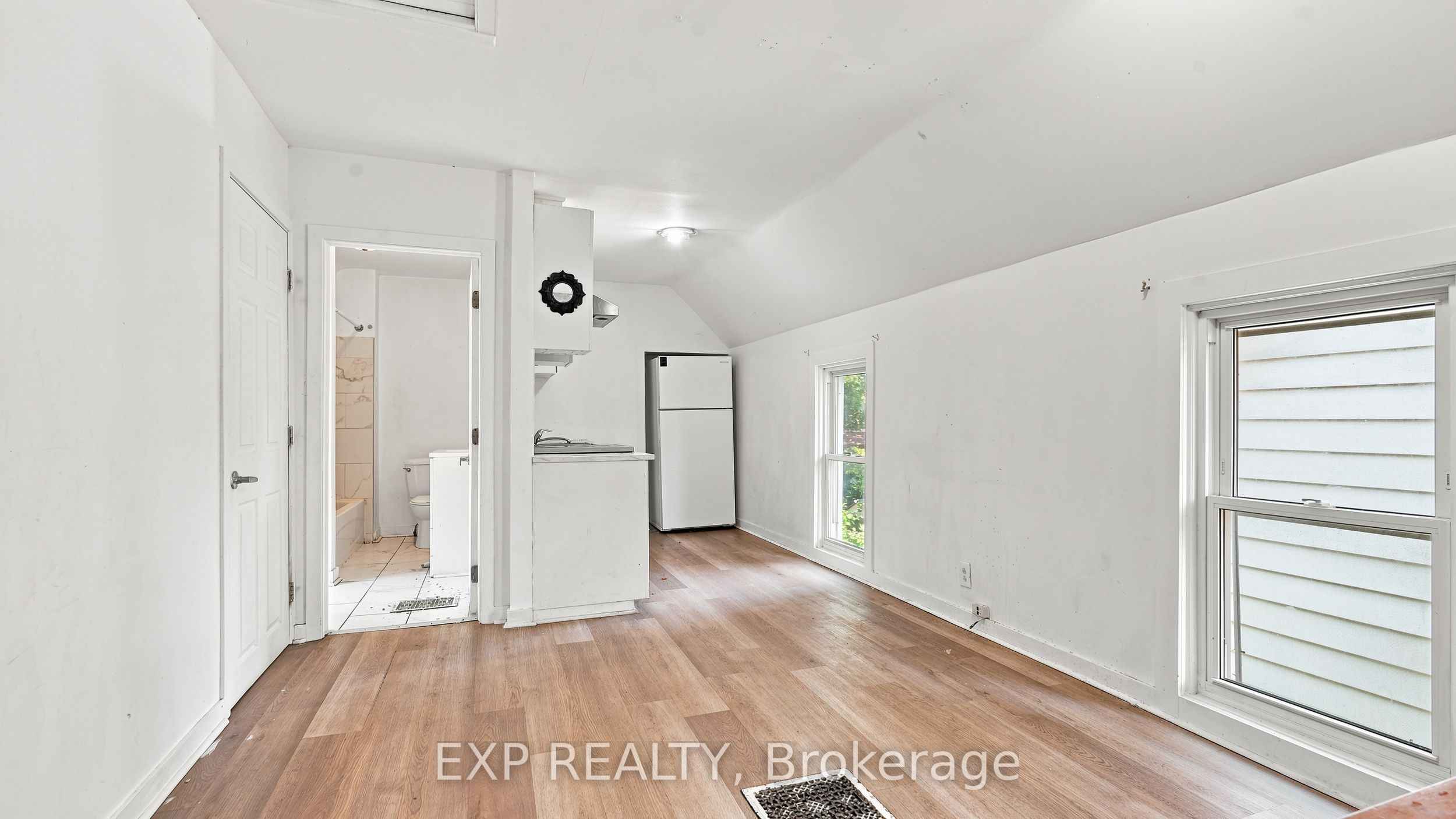 20 Henry Street Property Photo 27