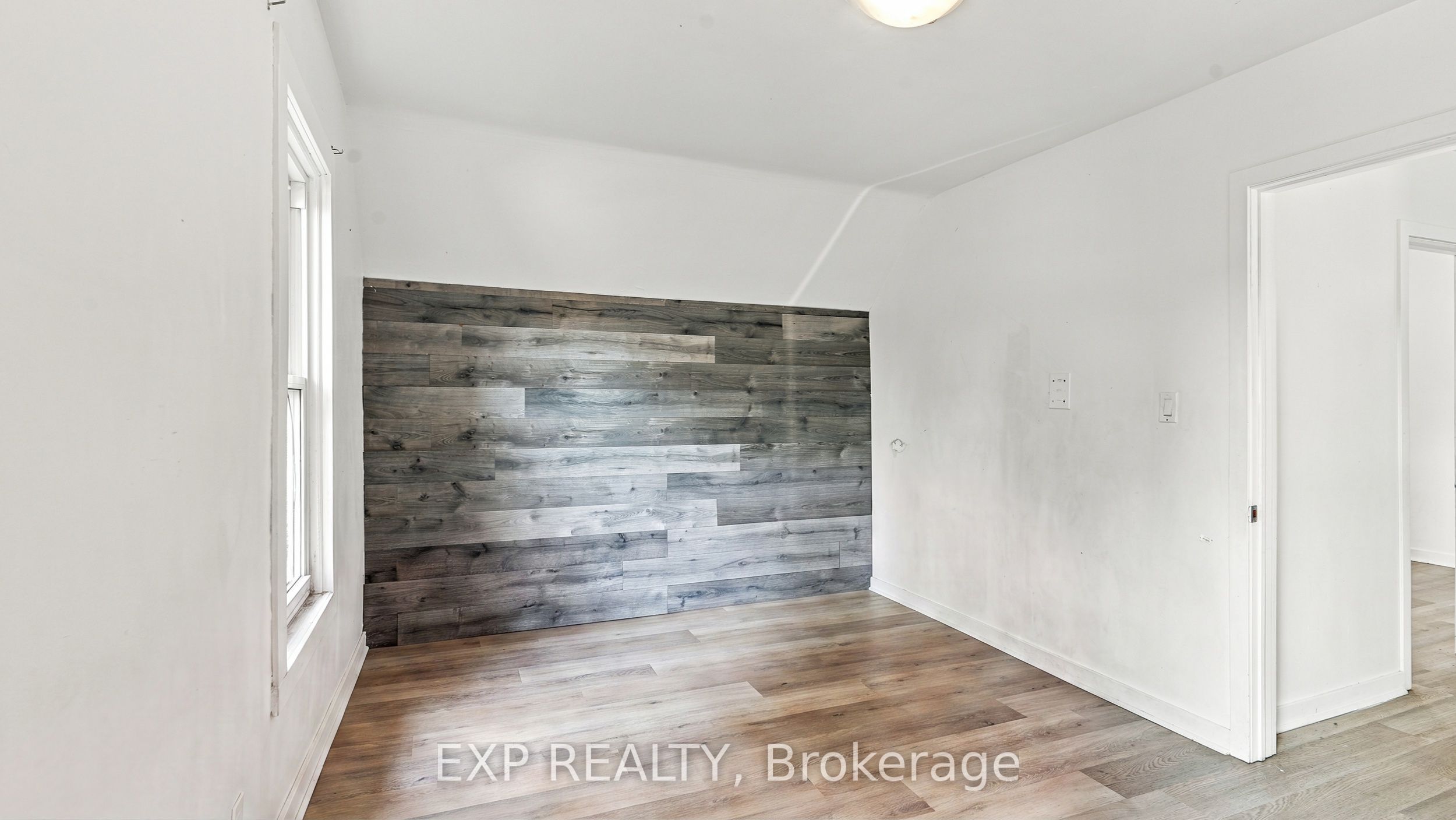 20 Henry Street Property Photo 29