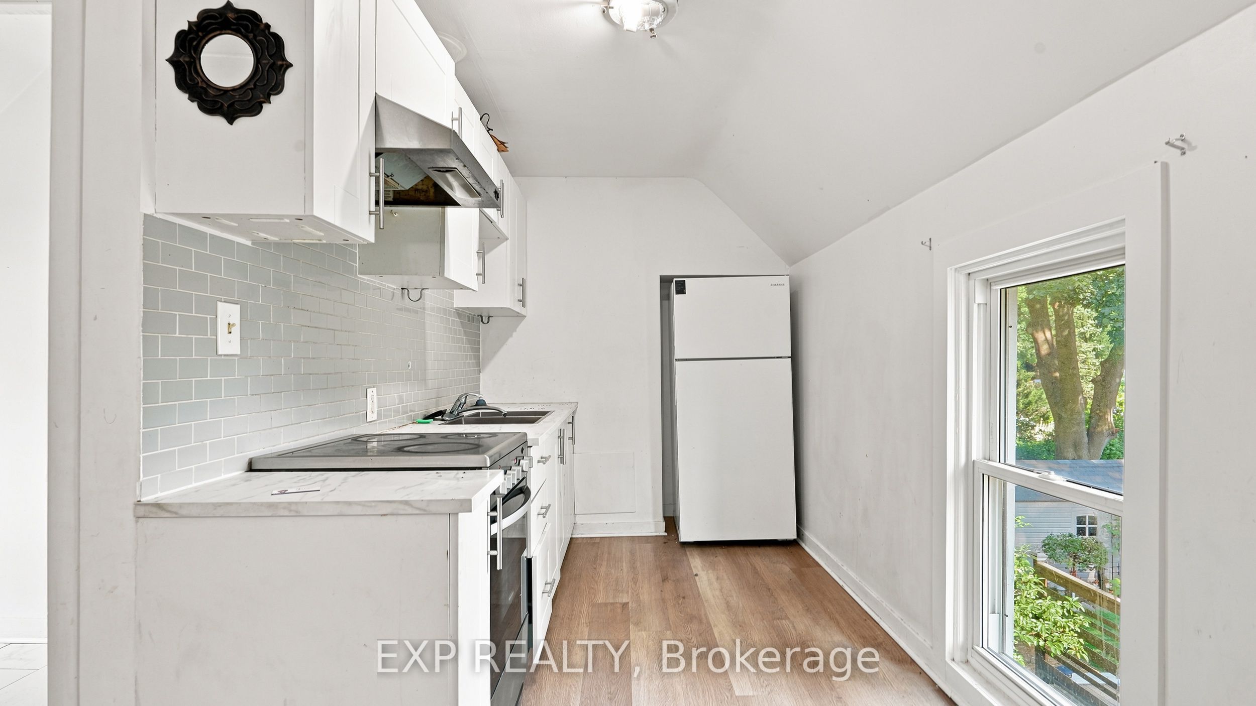 20 Henry Street Property Photo 31
