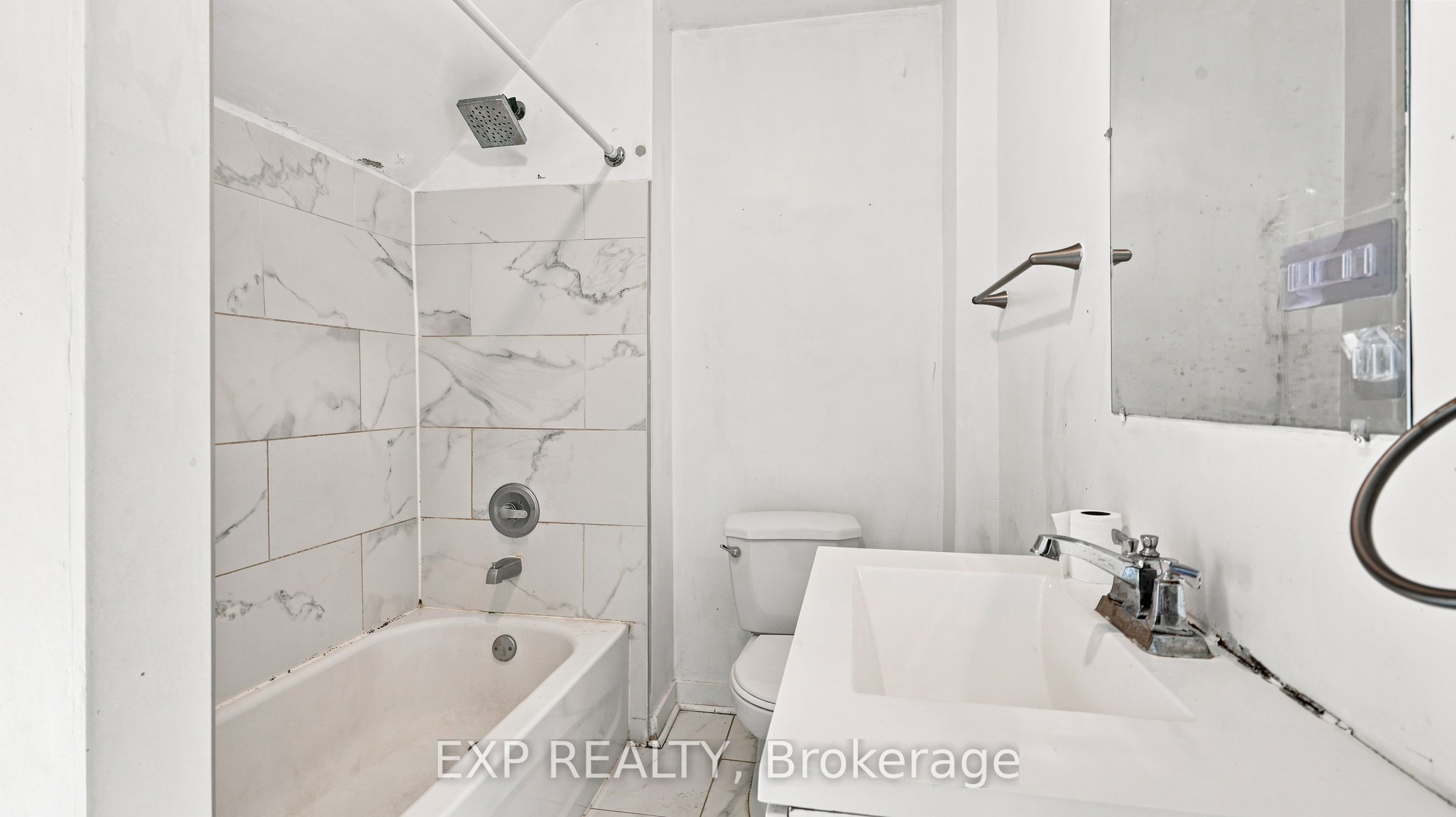 20 Henry Street Property Photo 33