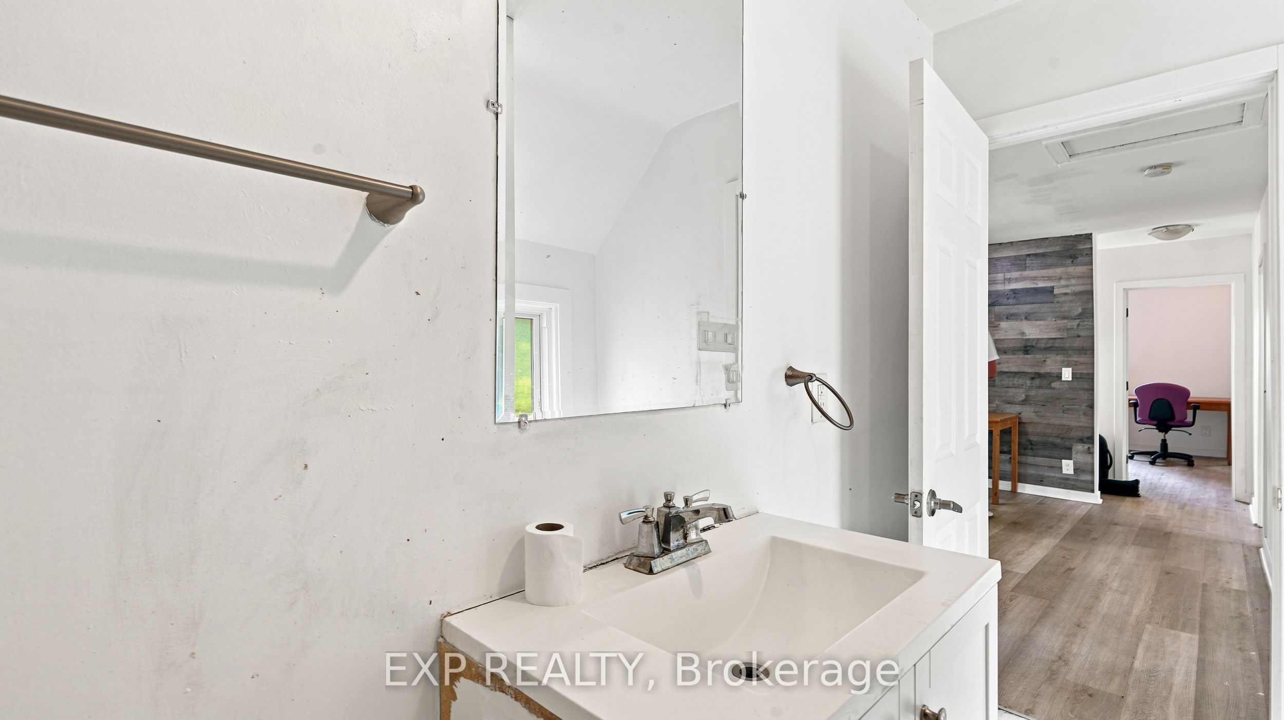 20 Henry Street Property Photo 34