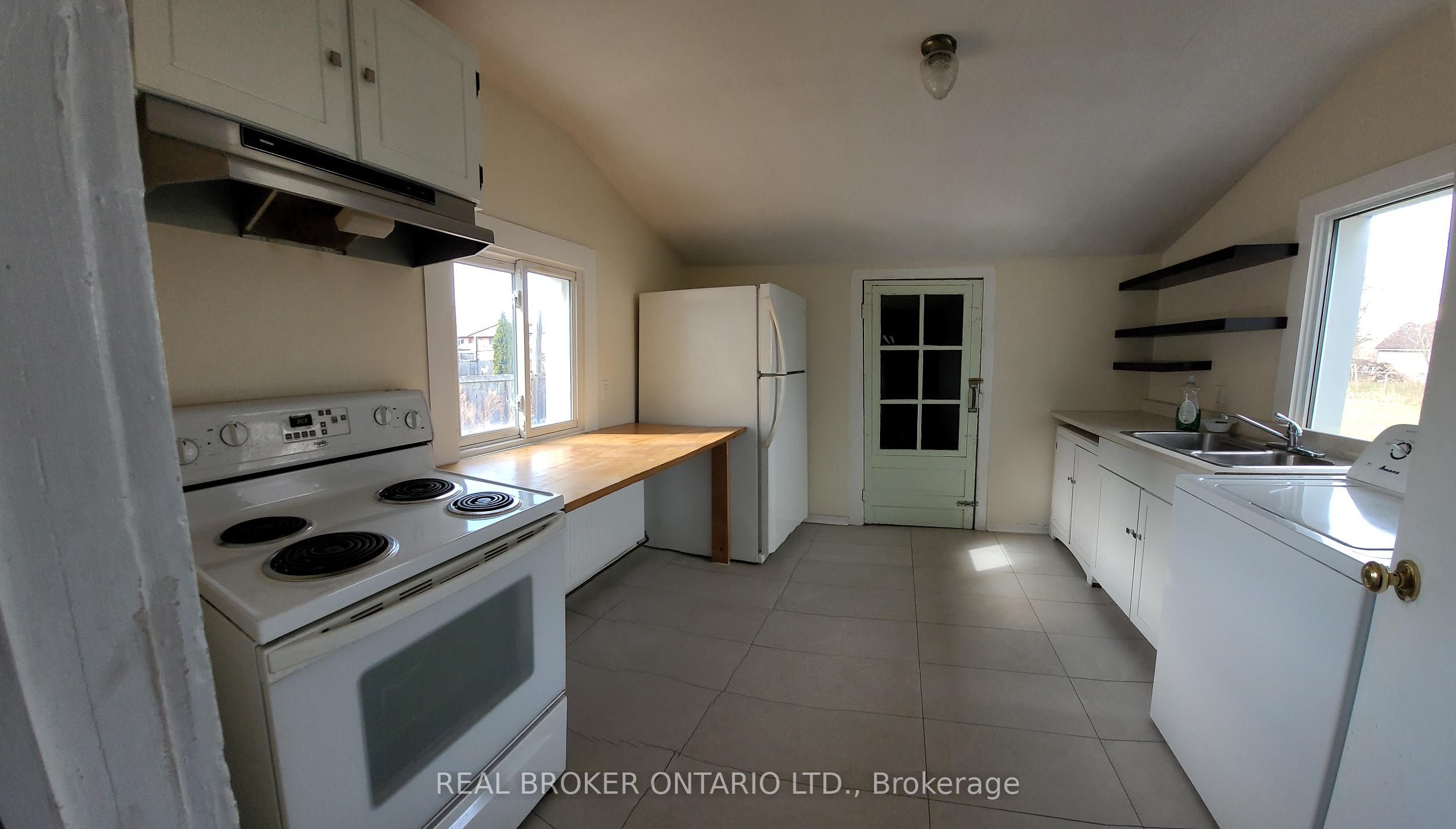 426 Phipps Street Property Photo 11