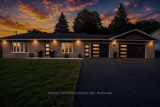 158 Bridge Street W Property Photo 2