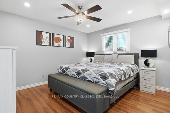 158 Bridge Street W Property Photo 18