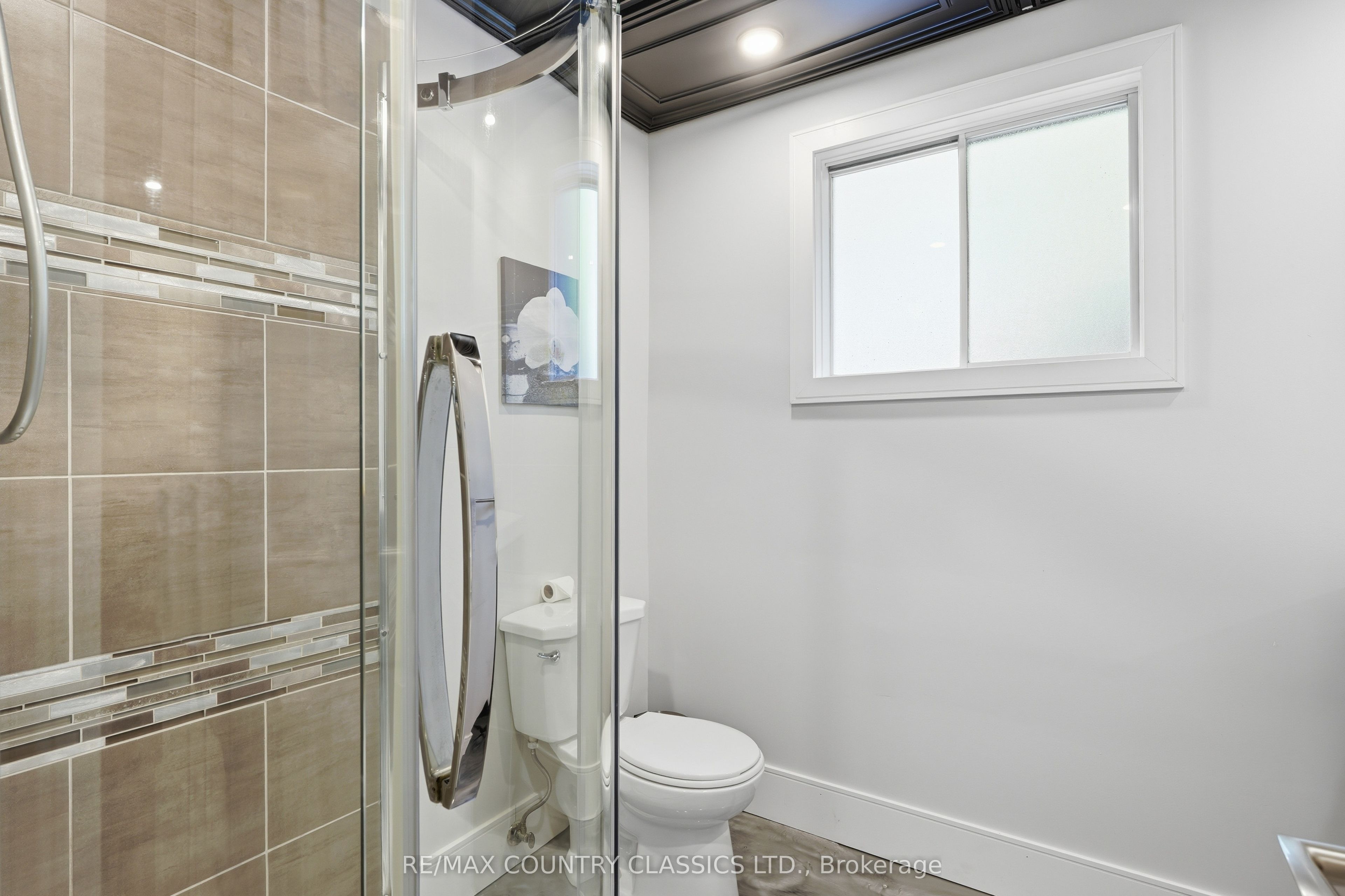 158 Bridge Street W Property Photo 26
