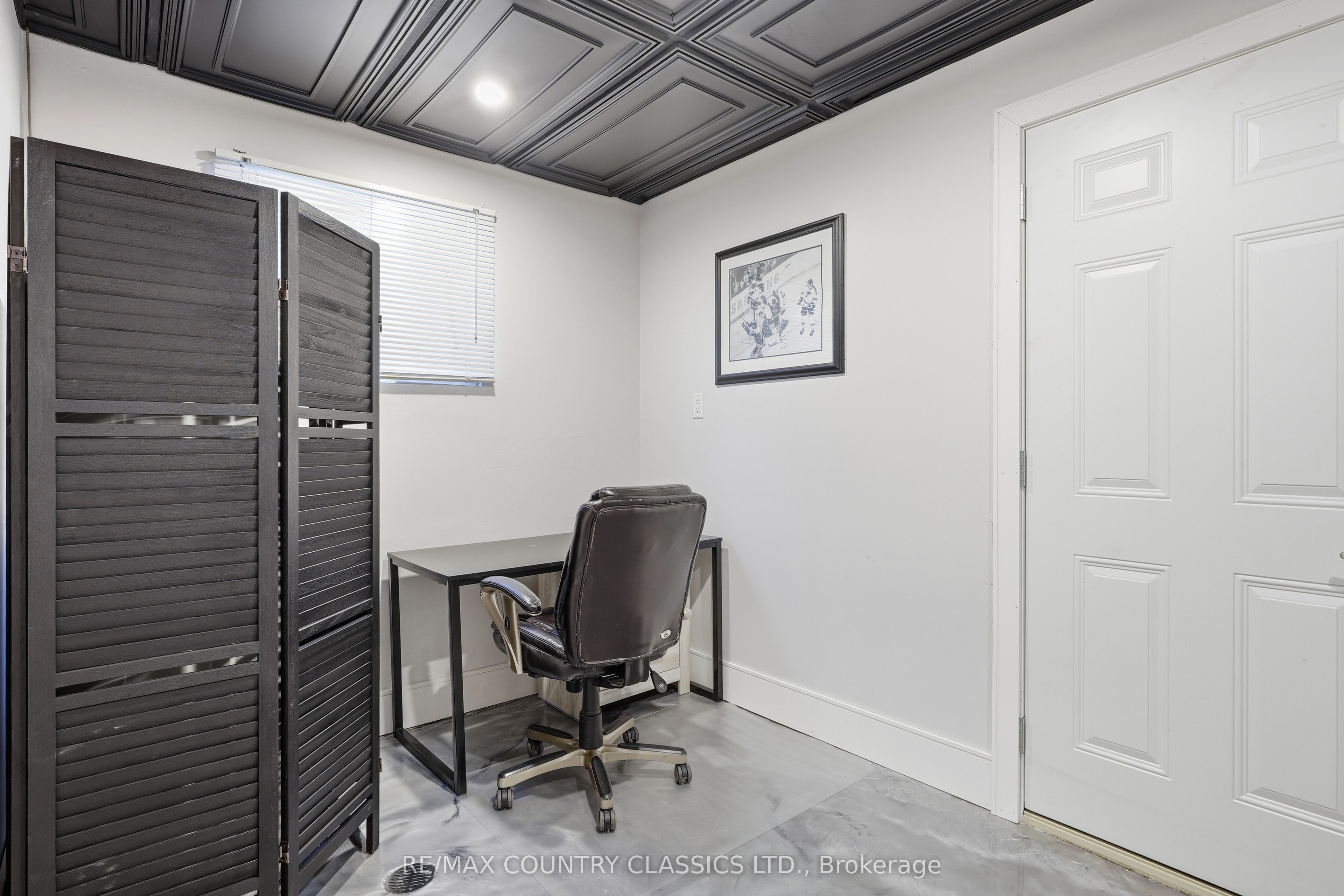 158 Bridge Street W Property Photo 29