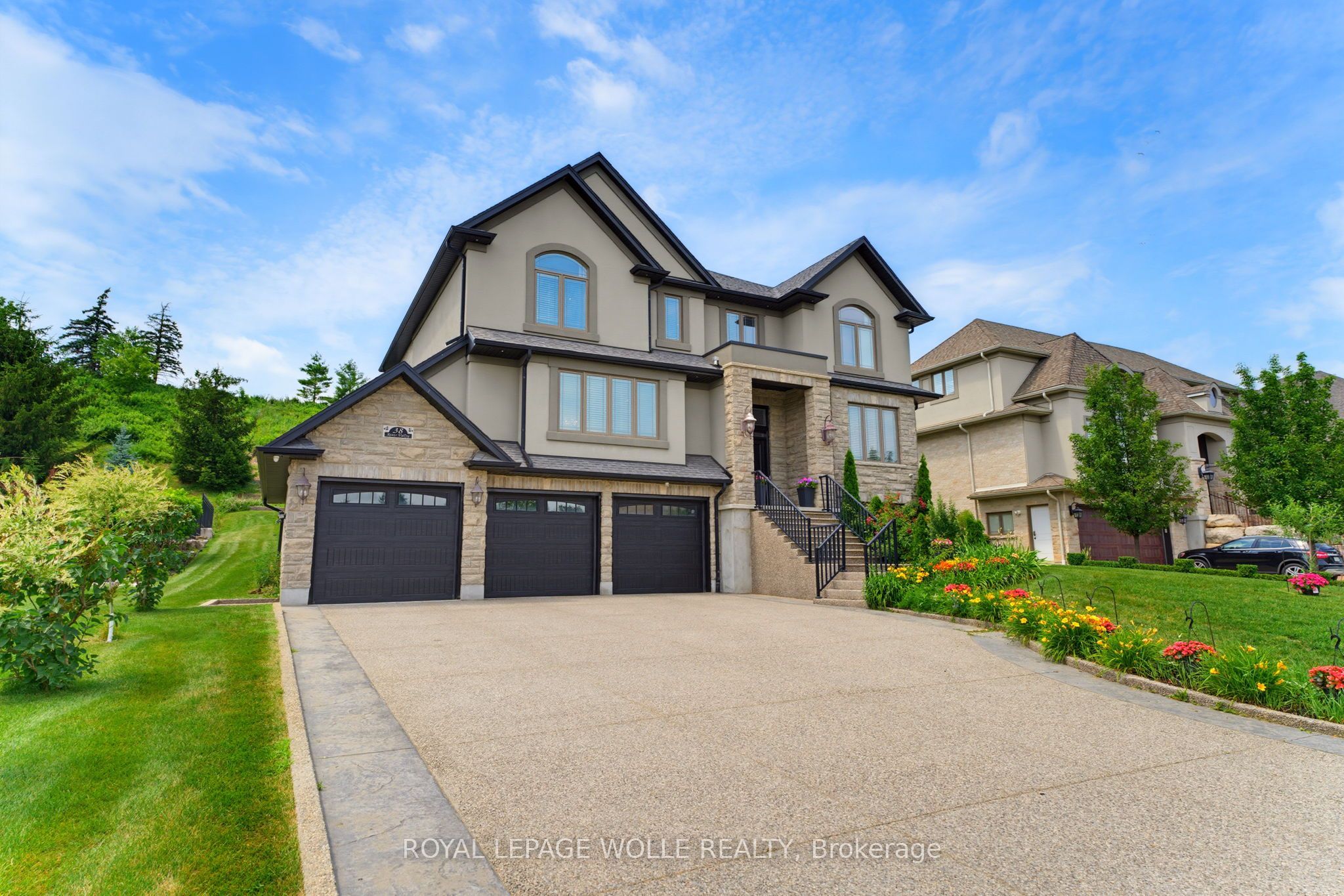 38 River Valley Drive Property Photo 6