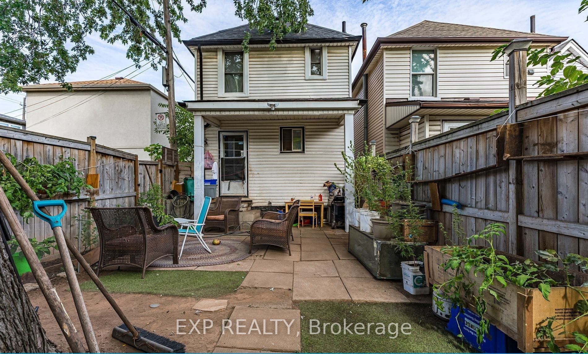 12 Mayflower Avenue Property Photo 11