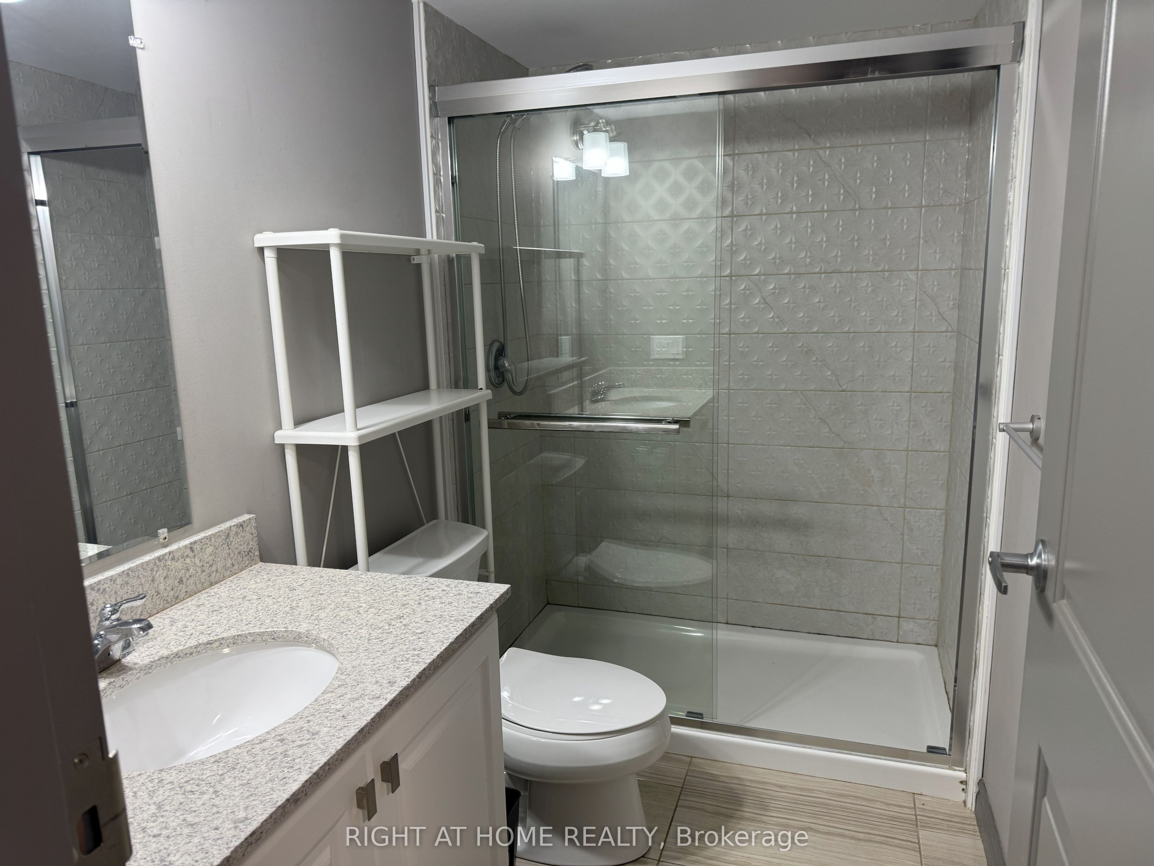 321 Spruce Street 501 Property Photo 3