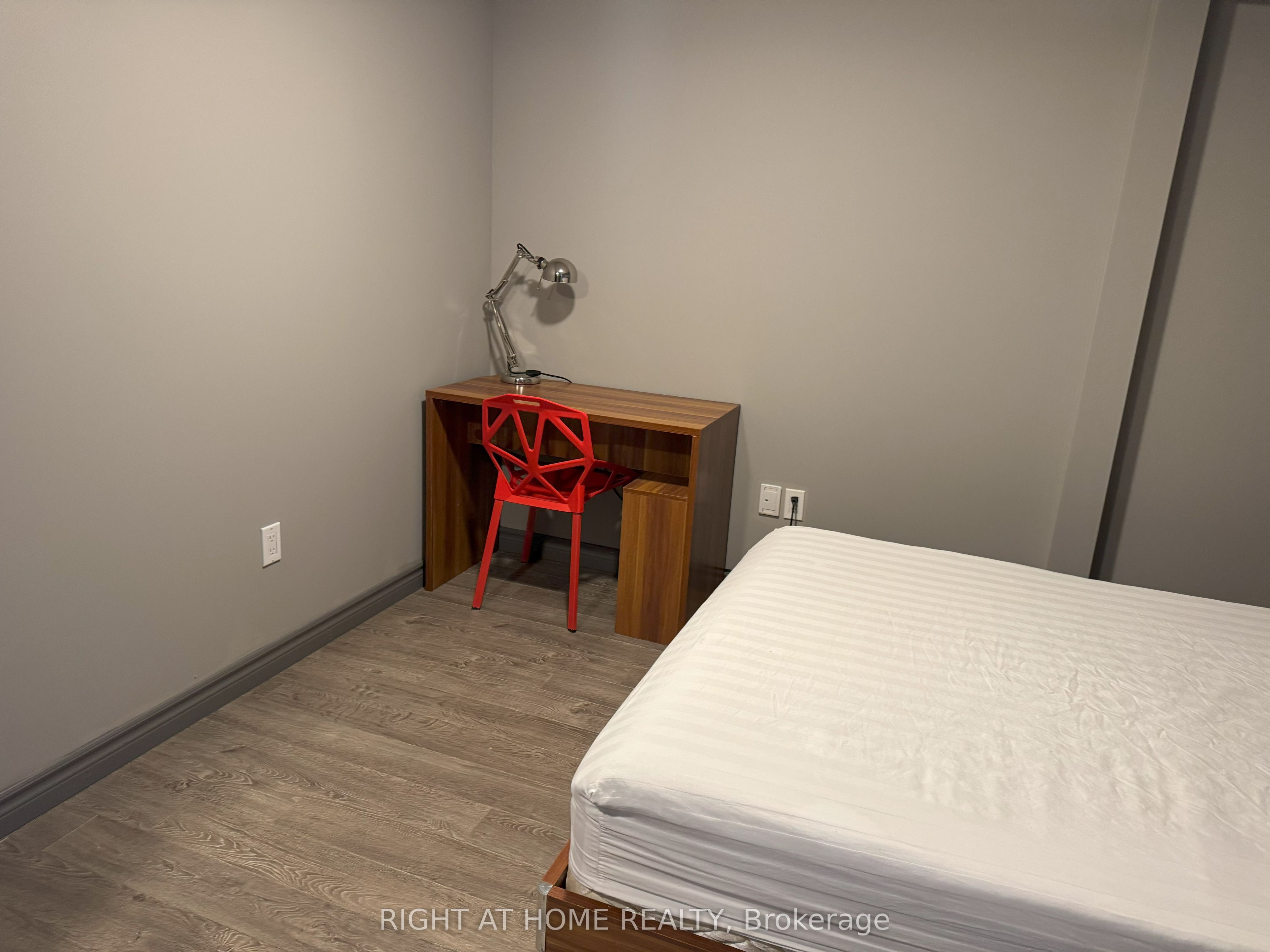 321 Spruce Street 501 Property Photo 6