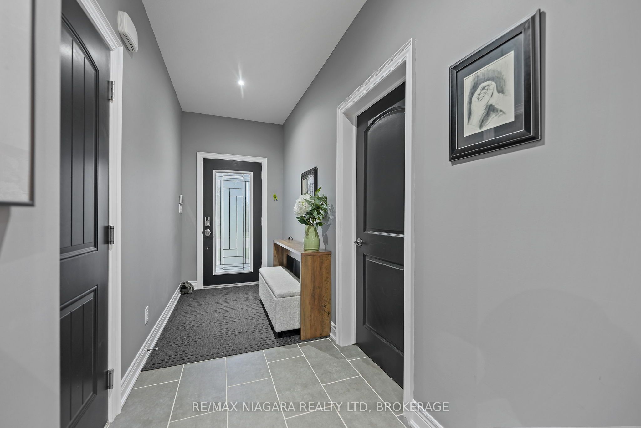 7245 Optimist Lane Property Photo 4