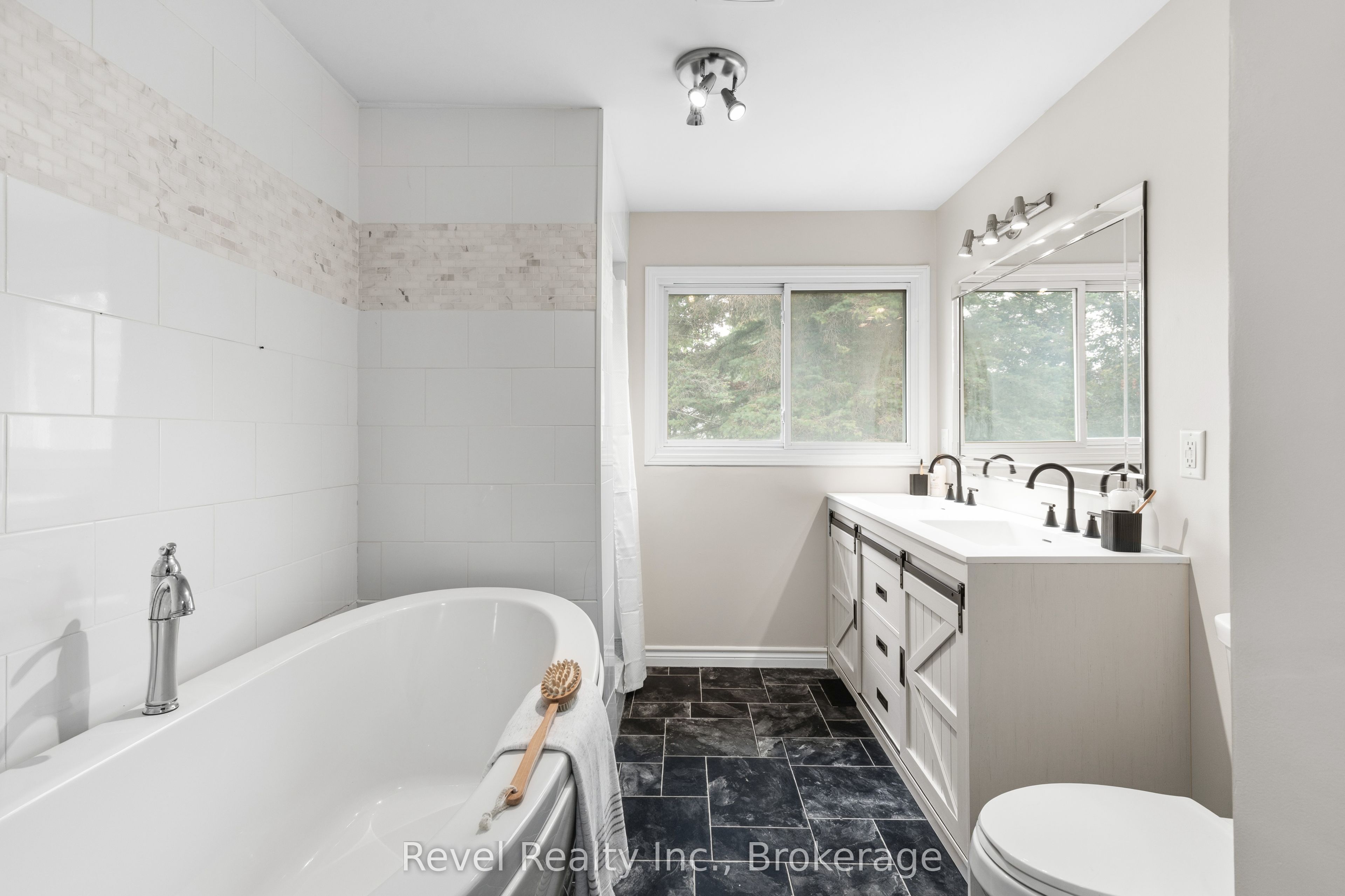 81 Sanderling Crescent Property Photo 25