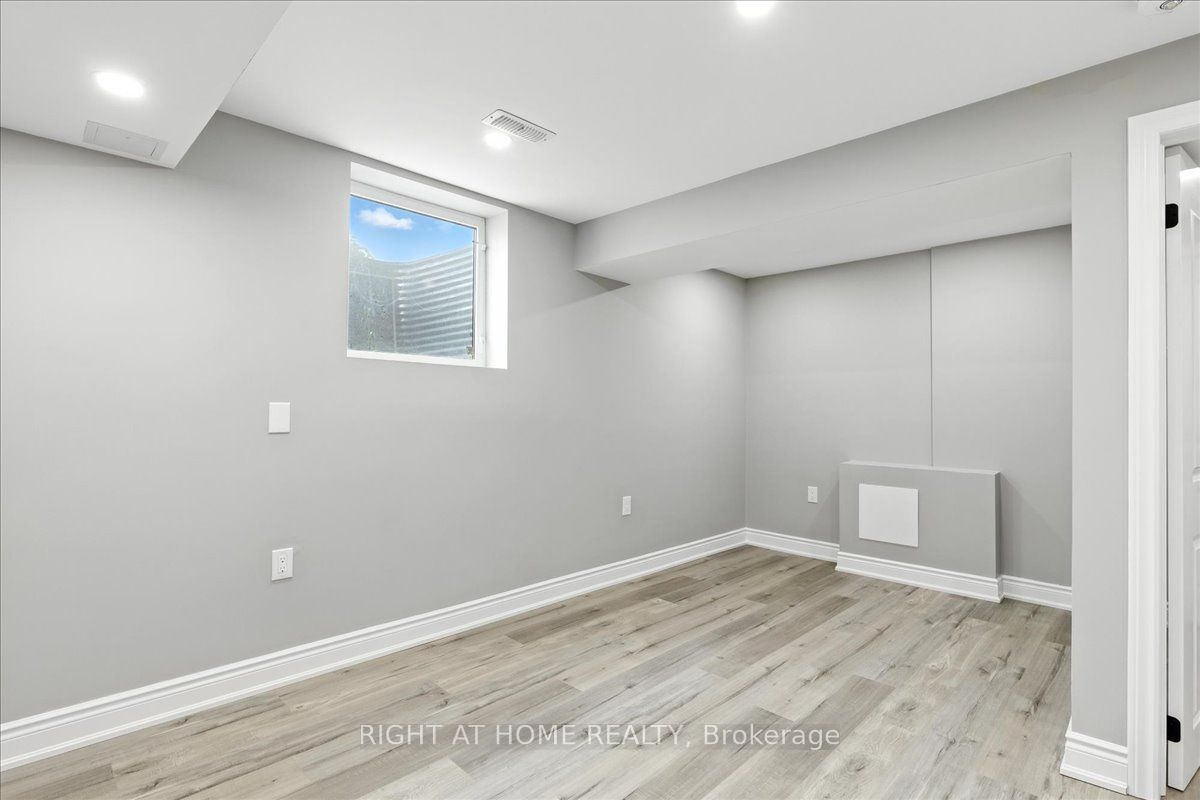 1 Lorilee Crescent Property Photo 4