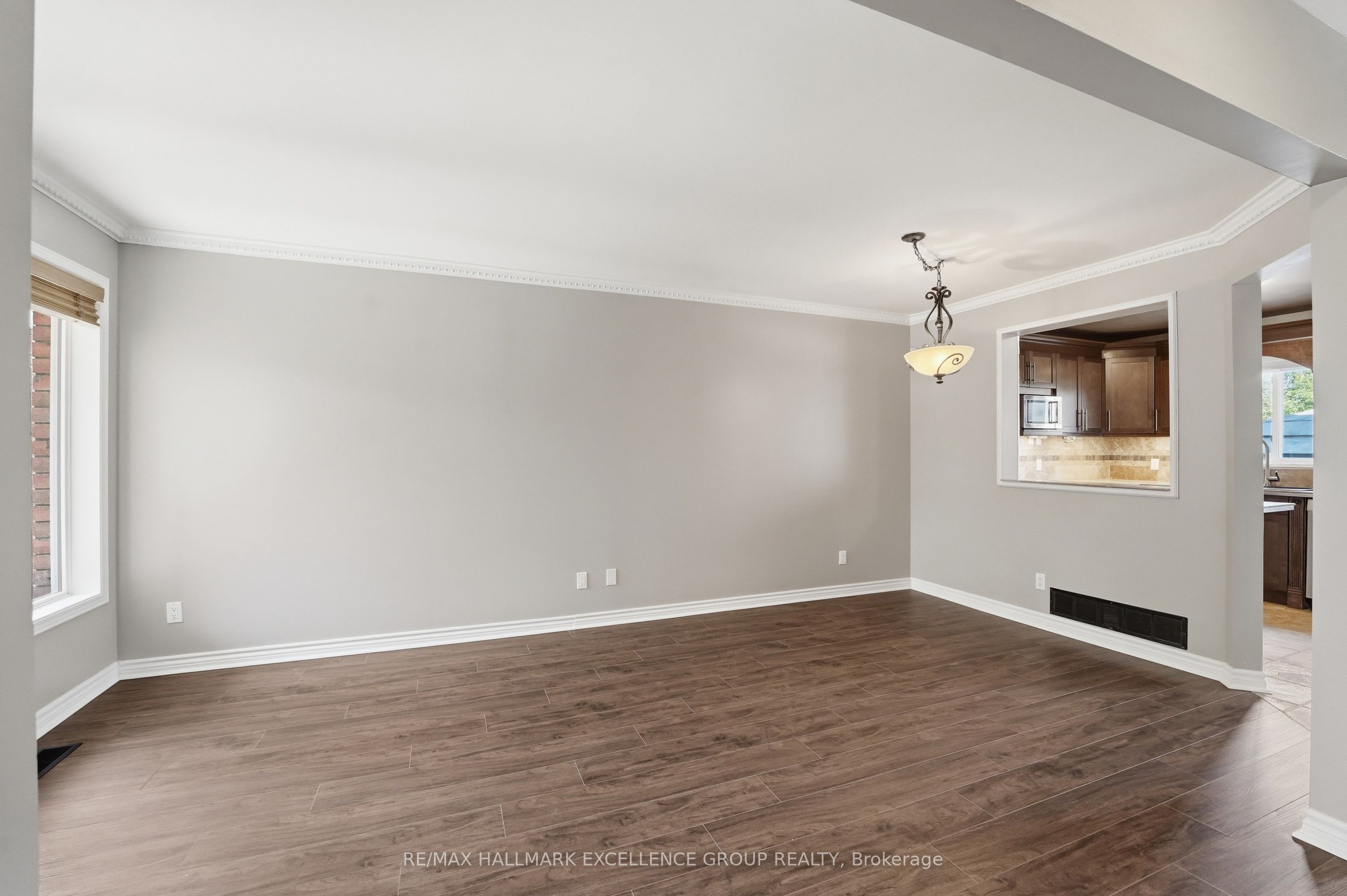 887 Nesting Way Property Photo 9