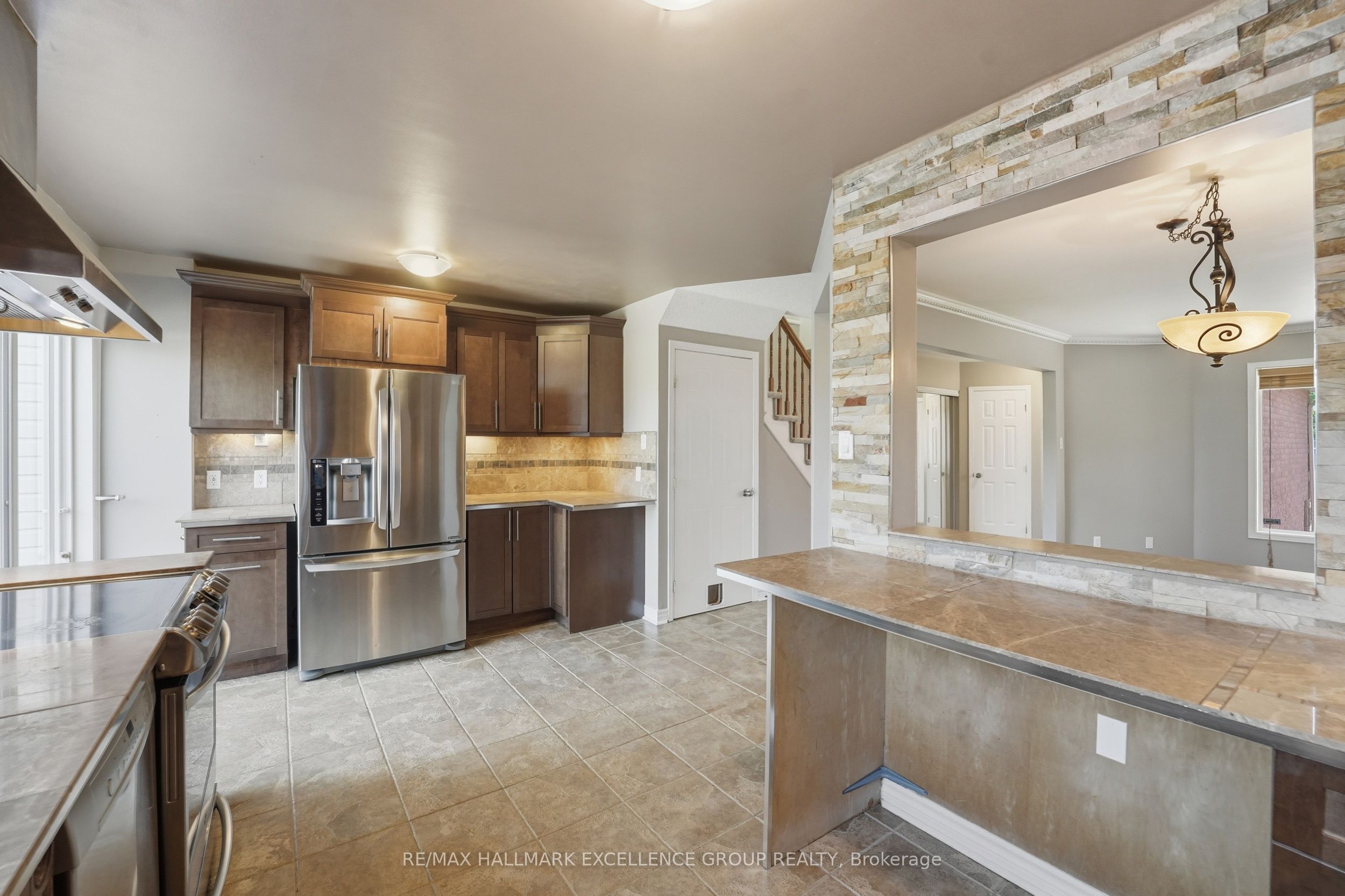 887 Nesting Way Property Photo 19