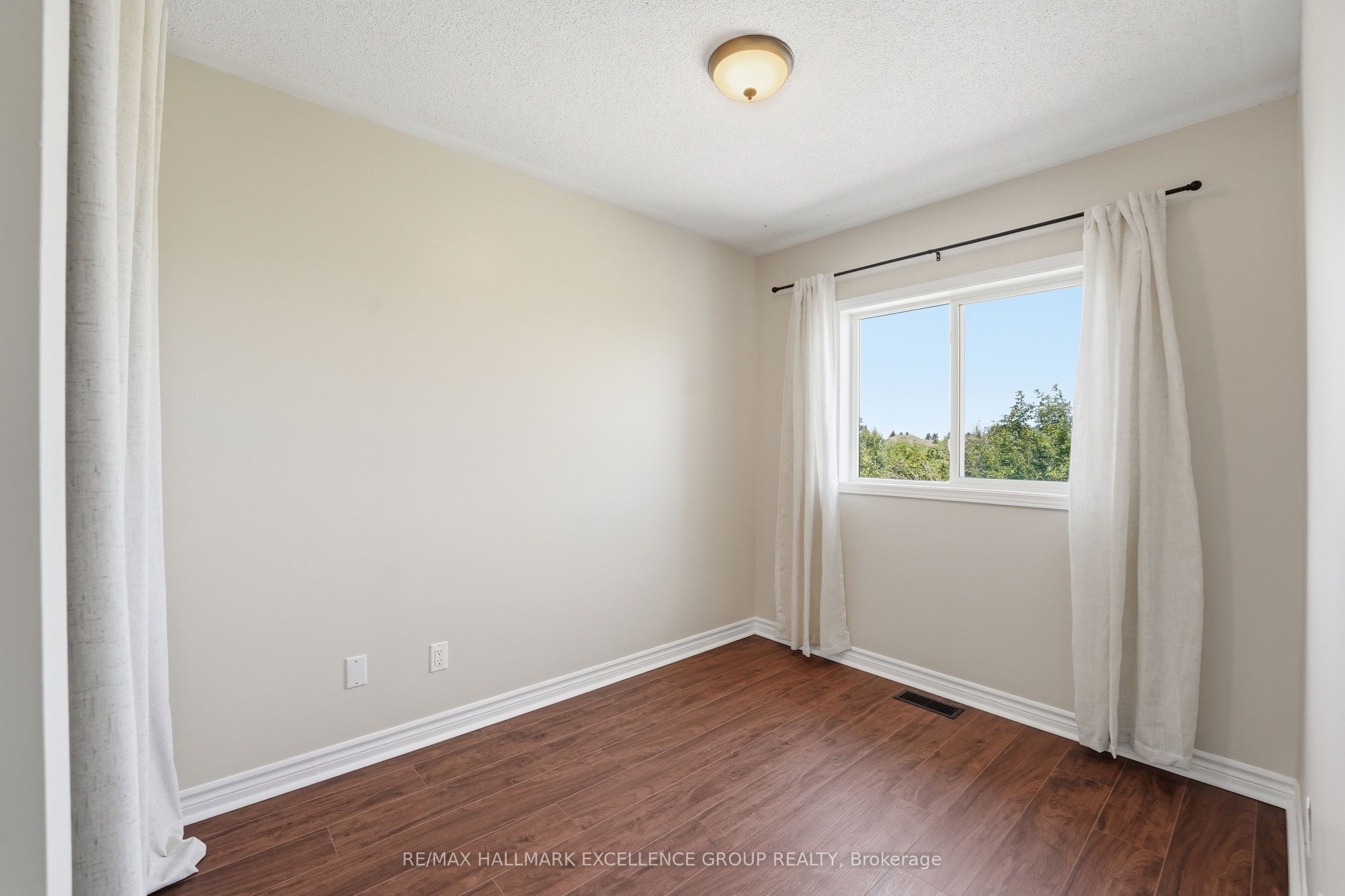 887 Nesting Way Property Photo 29