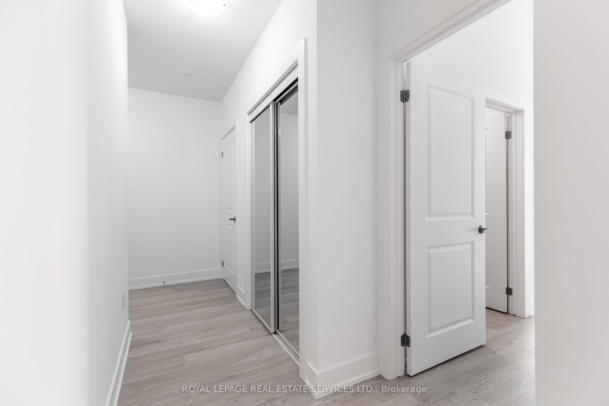 460 Dundas Street E 1205 Property Photo 5